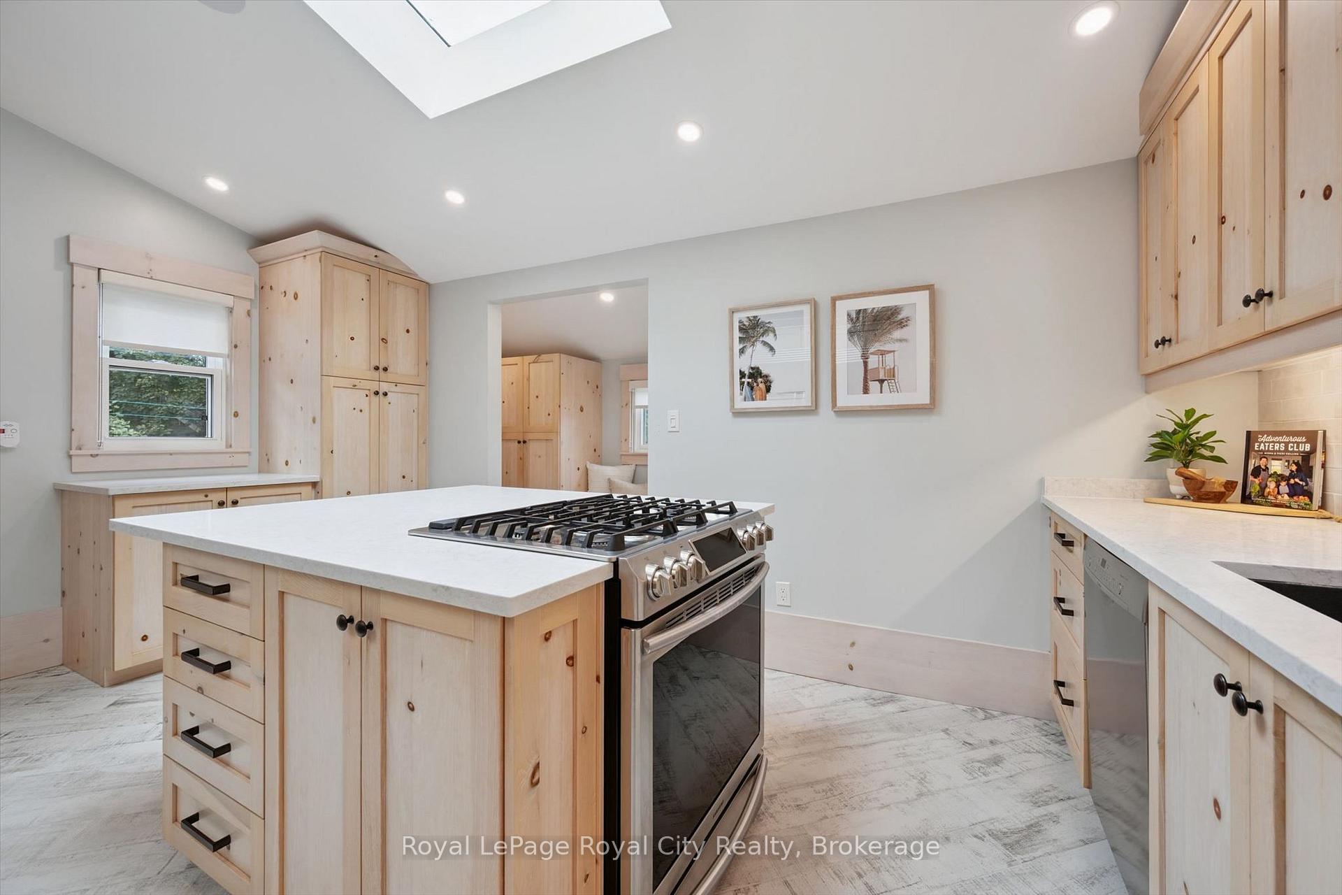 Photo 25 of 183 Elizabeth Street, Guelph, St. Patrick's Ward — HOMEH