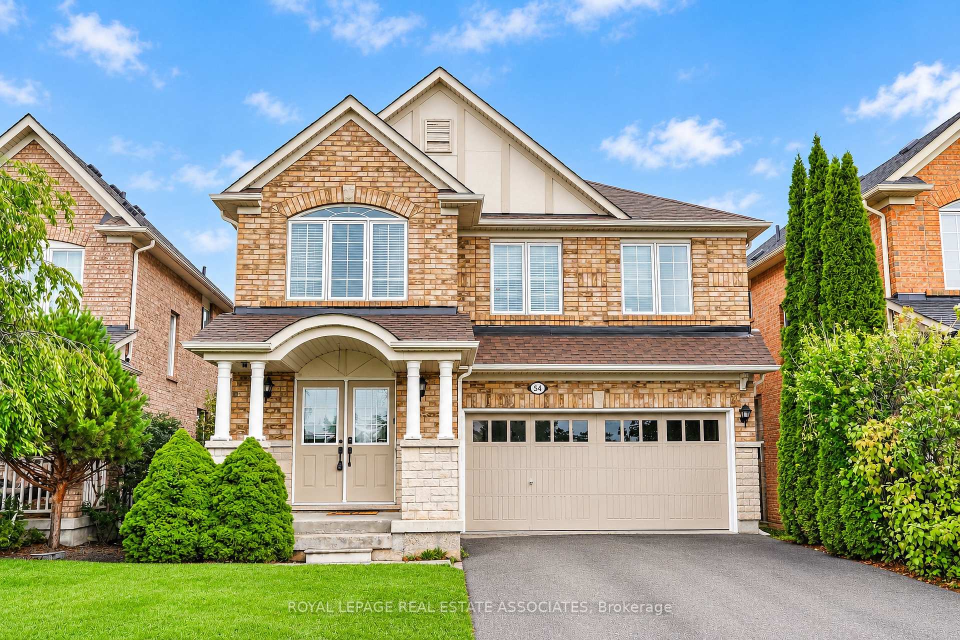 Photo 2 of 54 Horizon Street, Brampton, Vales of Castlemore — HOMEH
