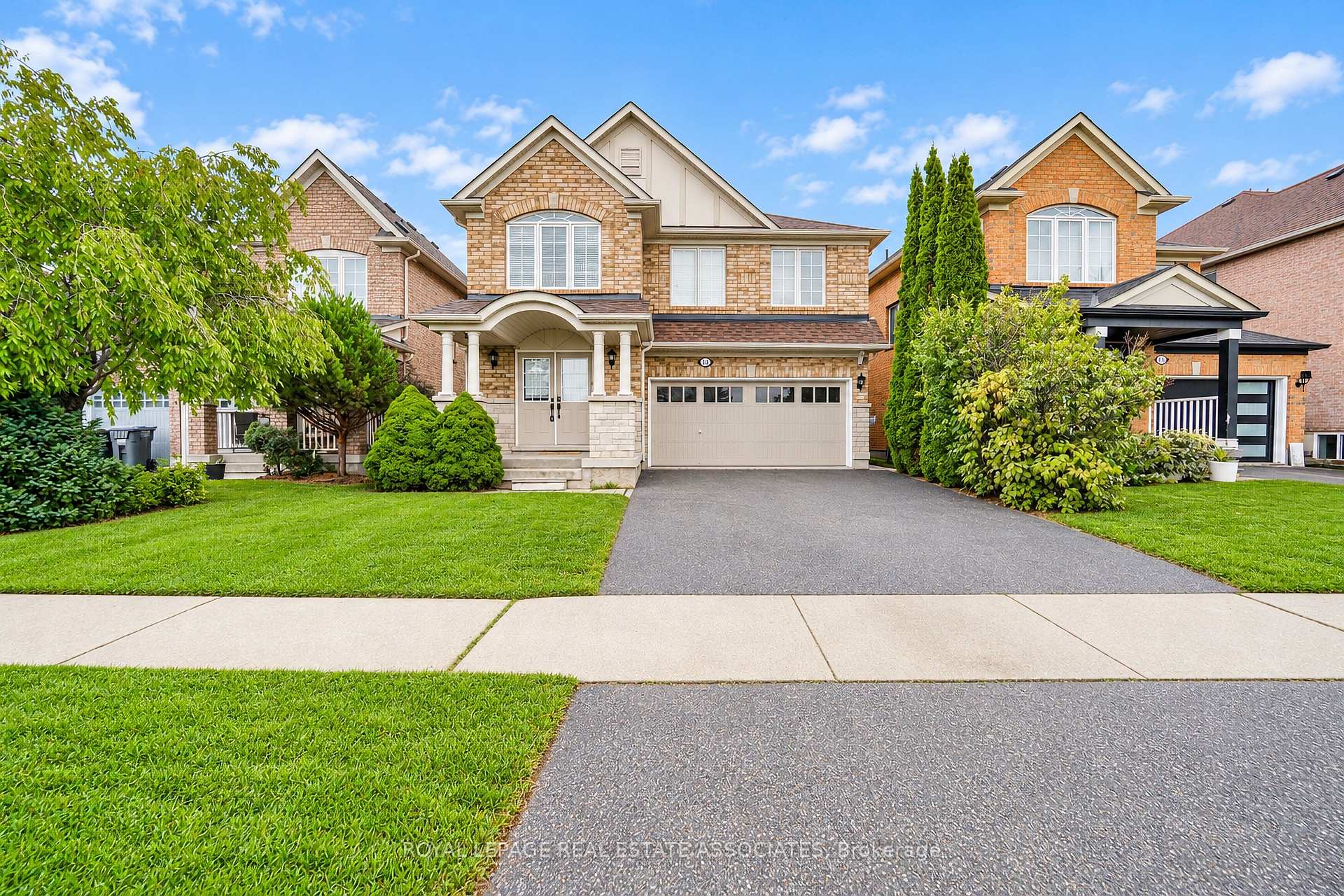 Photo 3 of 54 Horizon Street, Brampton, Vales of Castlemore — HOMEH