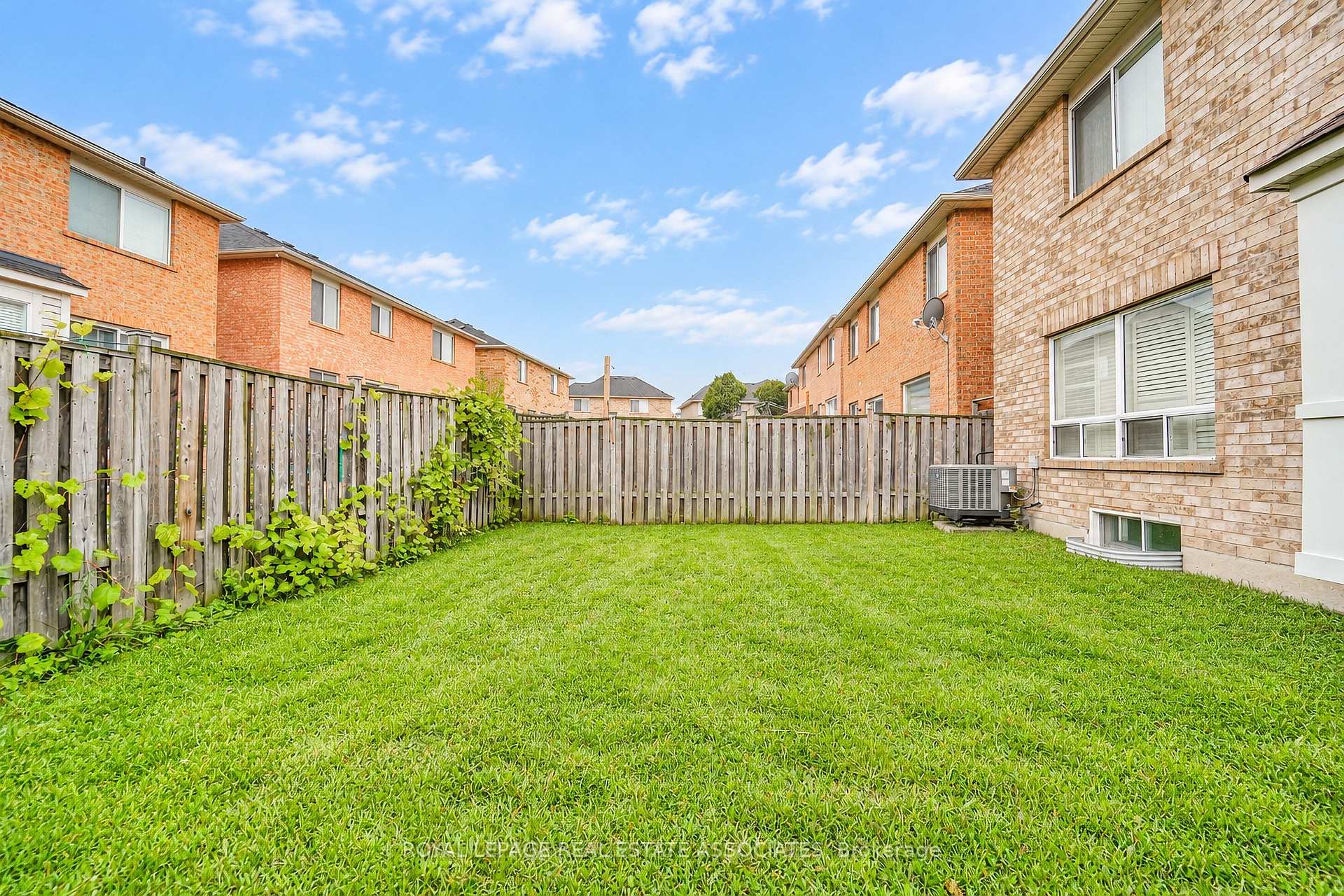 Photo 6 of 54 Horizon Street, Brampton, Vales of Castlemore — HOMEH