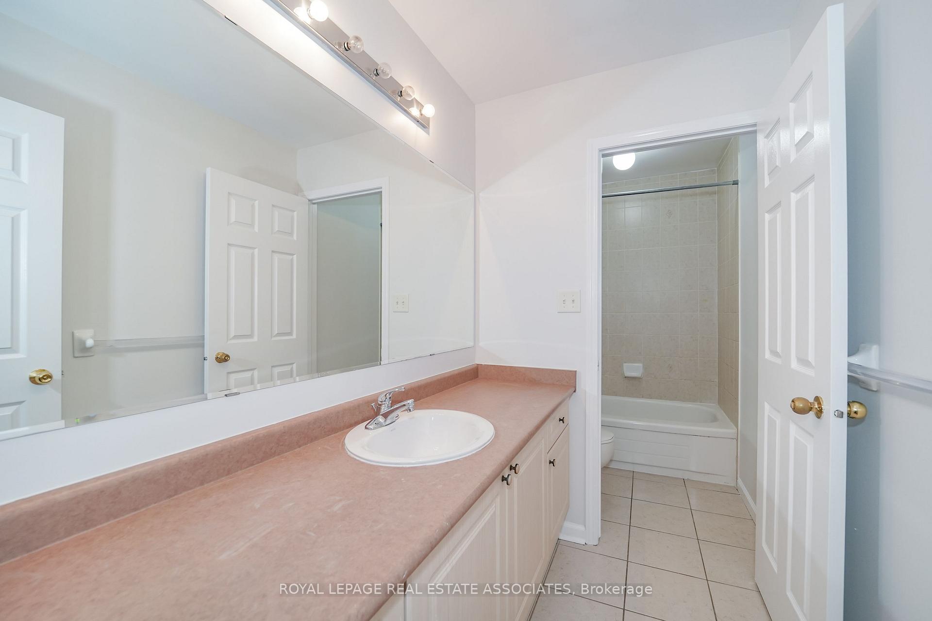 Photo 26 of 54 Horizon Street, Brampton, Vales of Castlemore — HOMEH