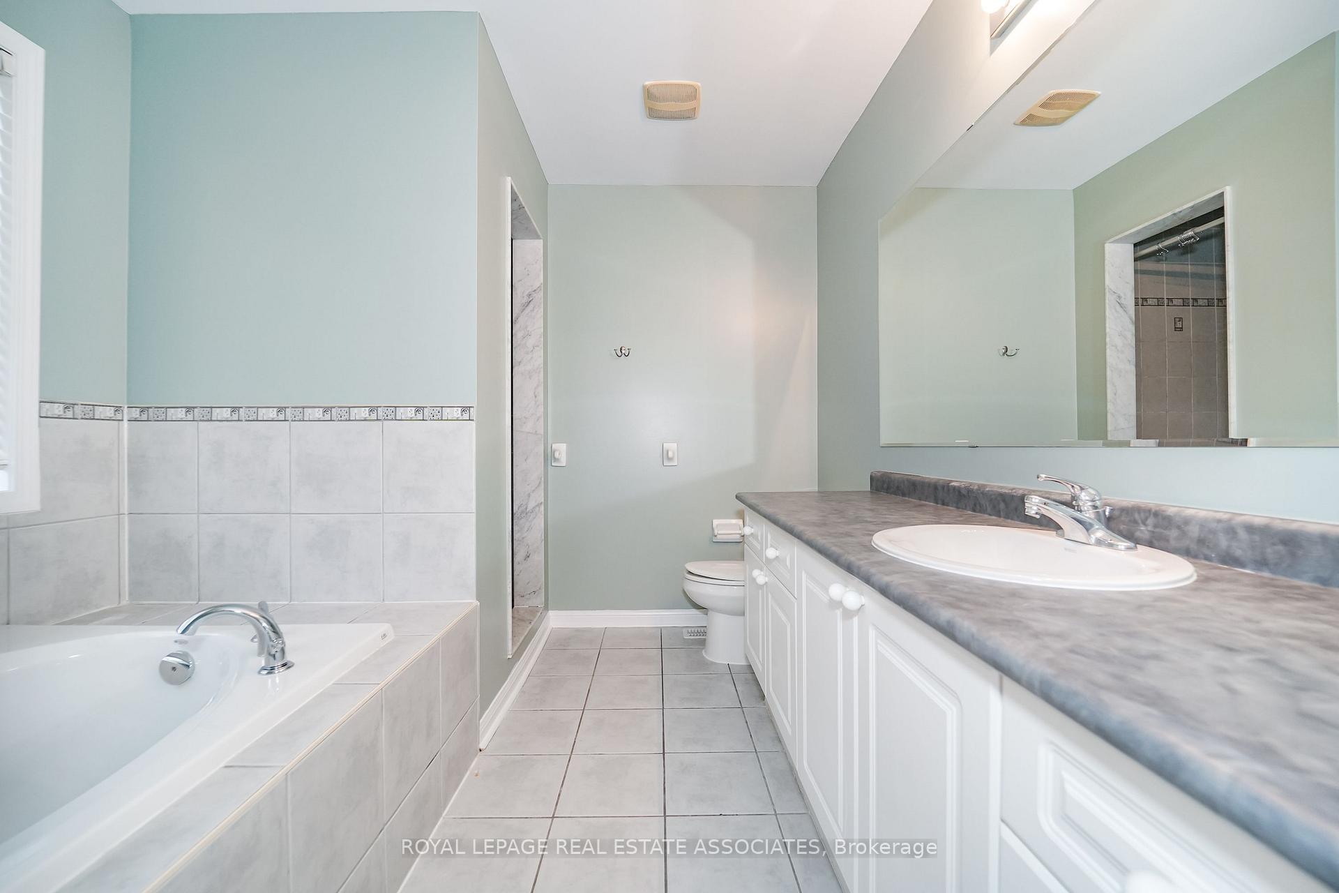 Photo 33 of 54 Horizon Street, Brampton, Vales of Castlemore — HOMEH