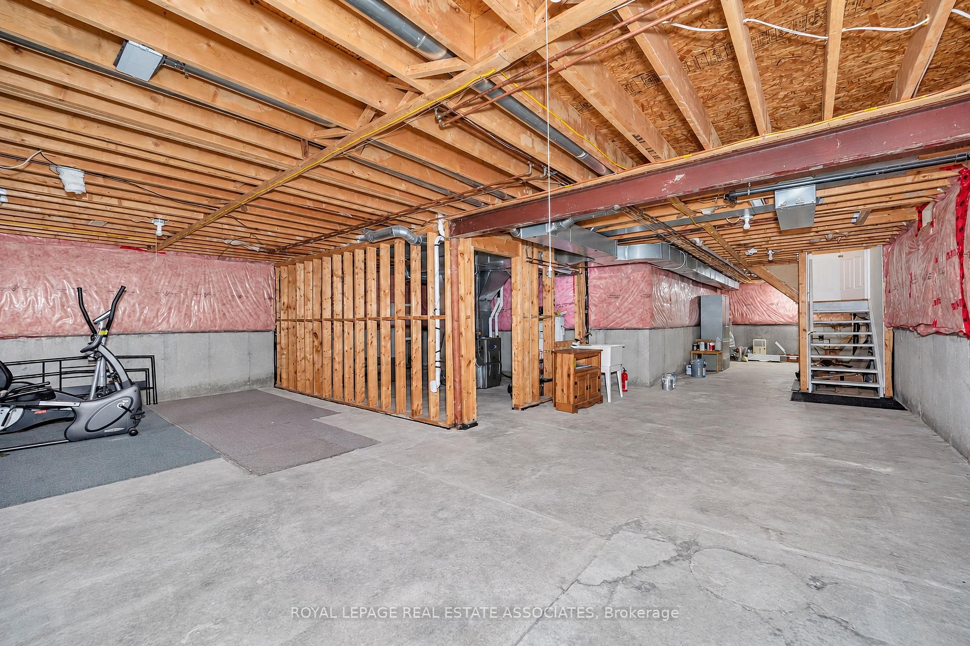 Photo 43 of 54 Horizon Street, Brampton, Vales of Castlemore — HOMEH