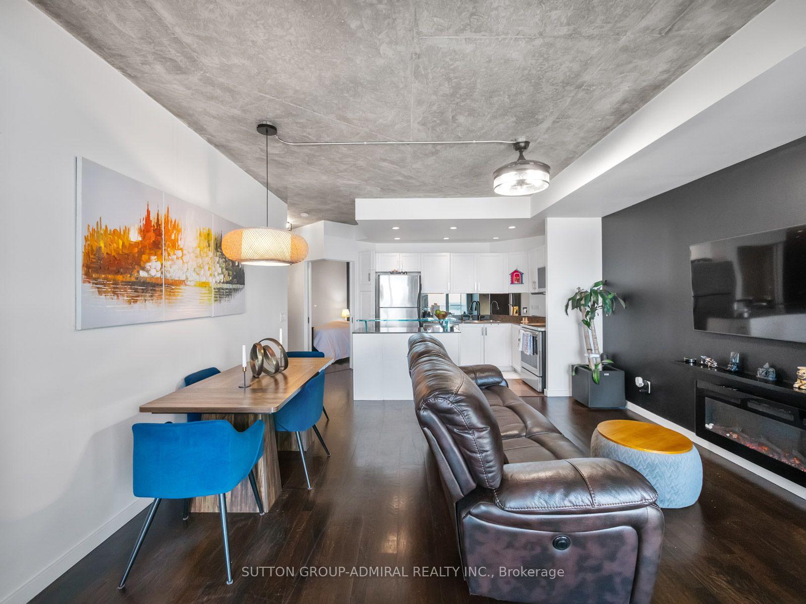 Photo 9 of Unit 2103, 218 Queens Quay Boulevard W, Toronto, Waterfront Communities — HOMEH
