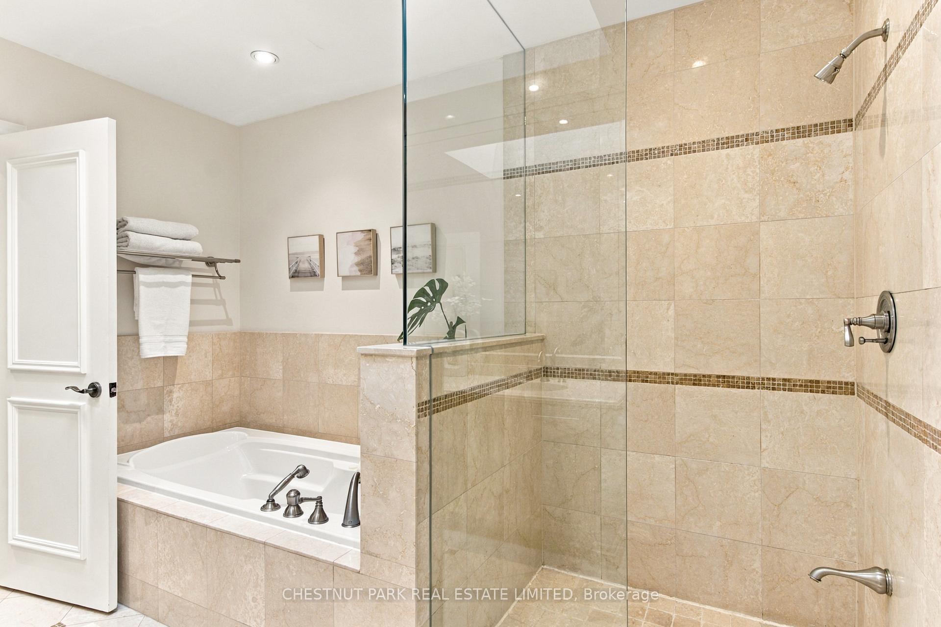 Photo 35 of 117 Glengarry Avenue, Toronto, Lawrence Park North — HOMEH