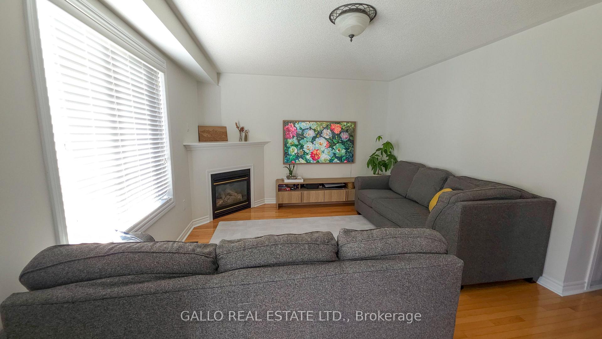 Photo 10 of 69 Adventure Crescent, Vaughan, Vellore Village — HOMEH