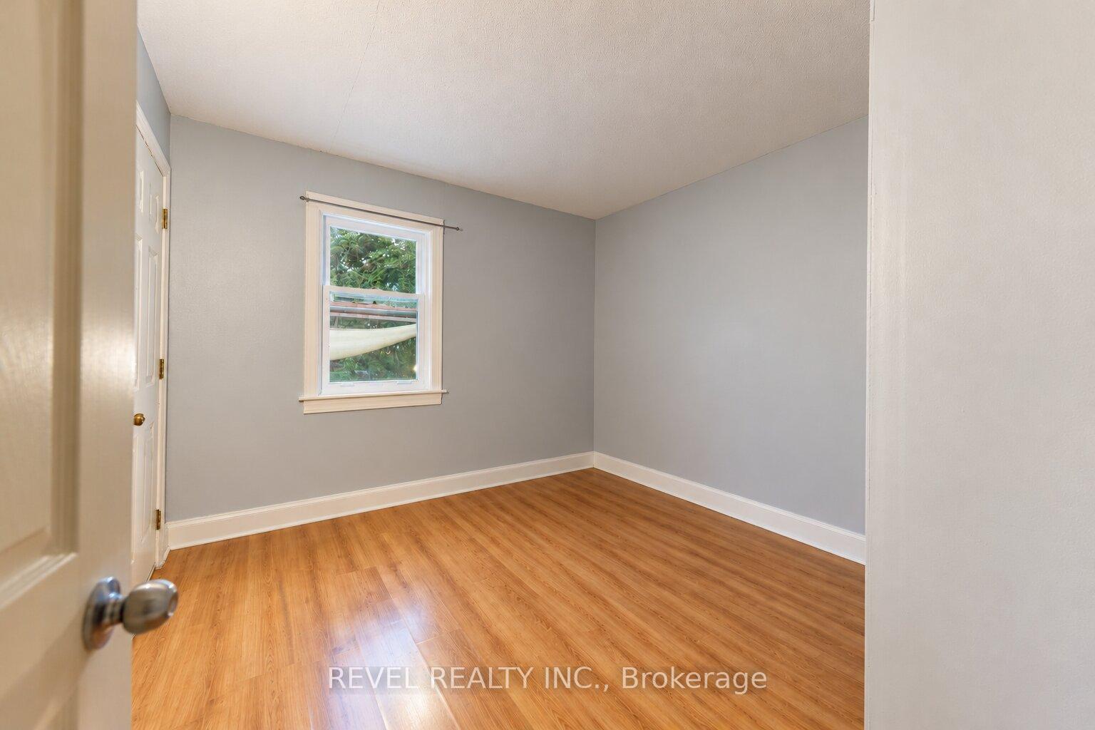 Photo 11 of 12 Merigold Street, St. Catharines, Western Hill — HOMEH