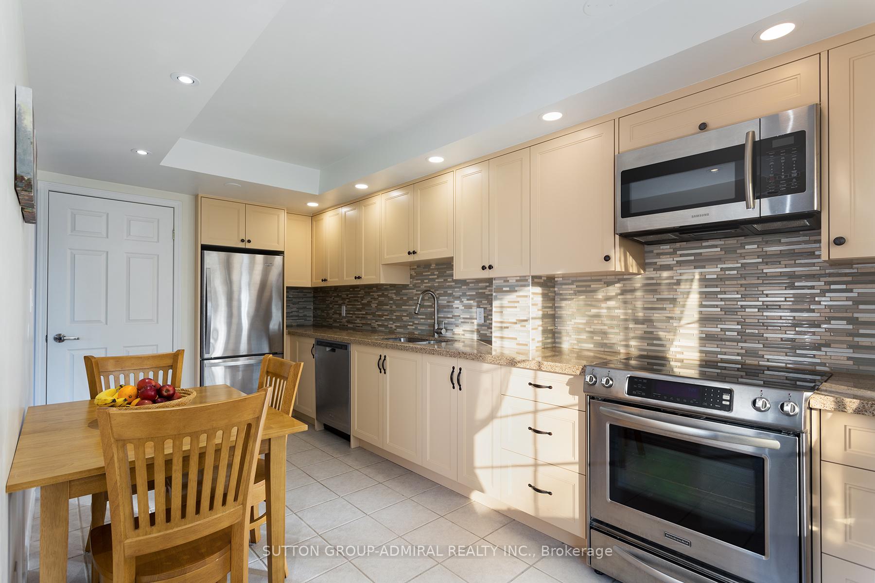 Photo 4 of Unit 1, 285 Antibes Drive N, North York, Westminster-Branson — HOMEH