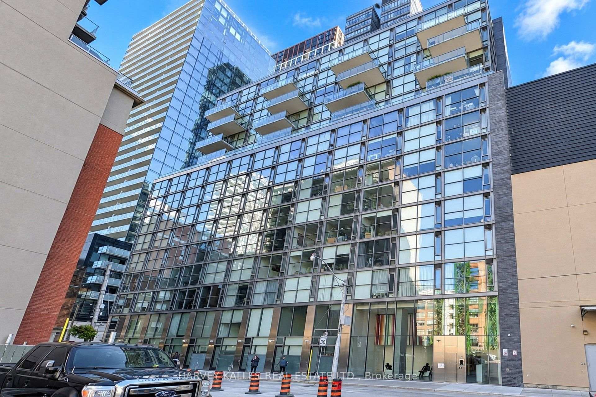 Photo 4 of Unit 410, 25 Oxley Street, Toronto, Waterfront Communities — HOMEH