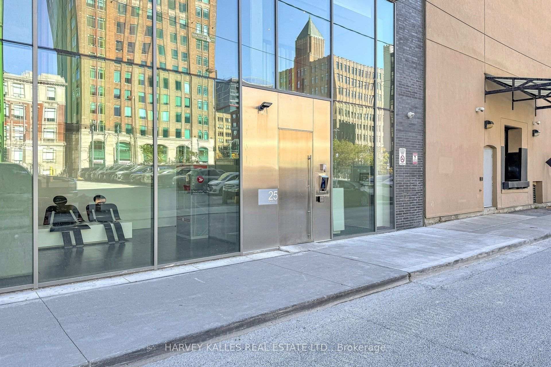 Photo 6 of Unit 410, 25 Oxley Street, Toronto, Waterfront Communities — HOMEH