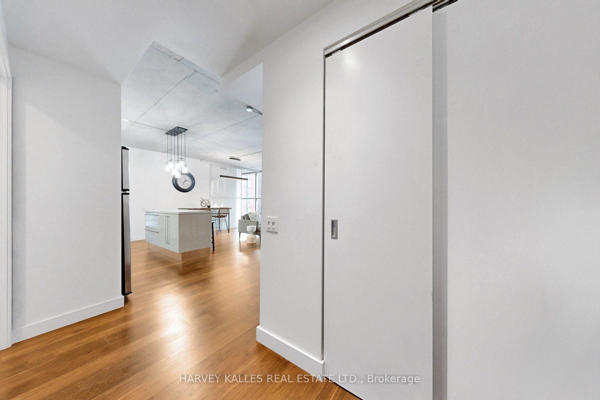 Photo 10 of Unit 410, 25 Oxley Street, Toronto, Waterfront Communities — HOMEH