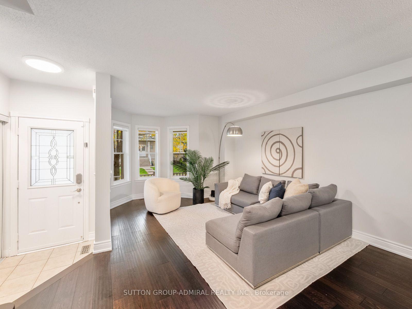 Photo 4 of 5 Melia Lane, Vaughan, Vellore Village — HOMEH