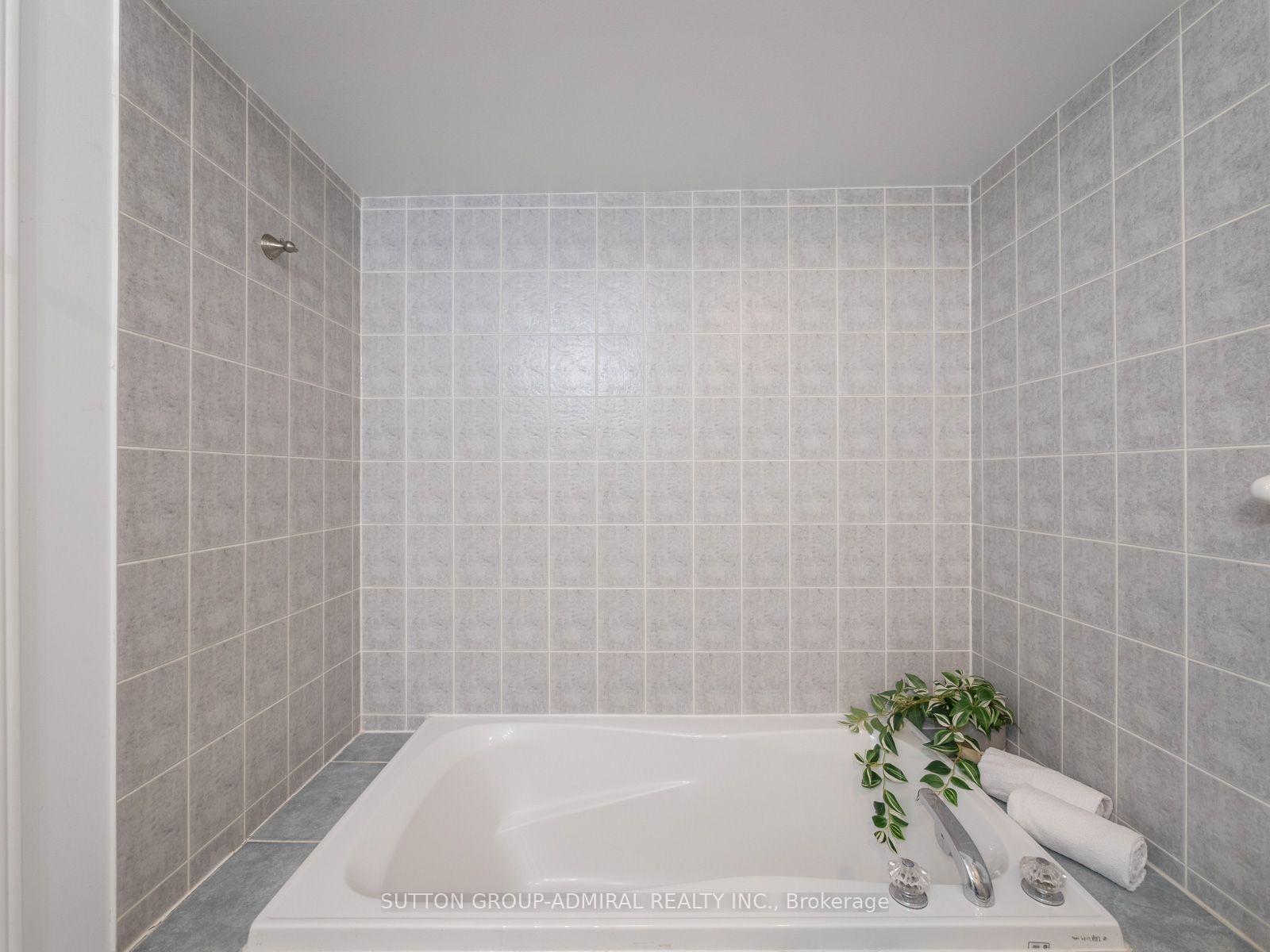 Photo 23 of 5 Melia Lane, Vaughan, Vellore Village — HOMEH