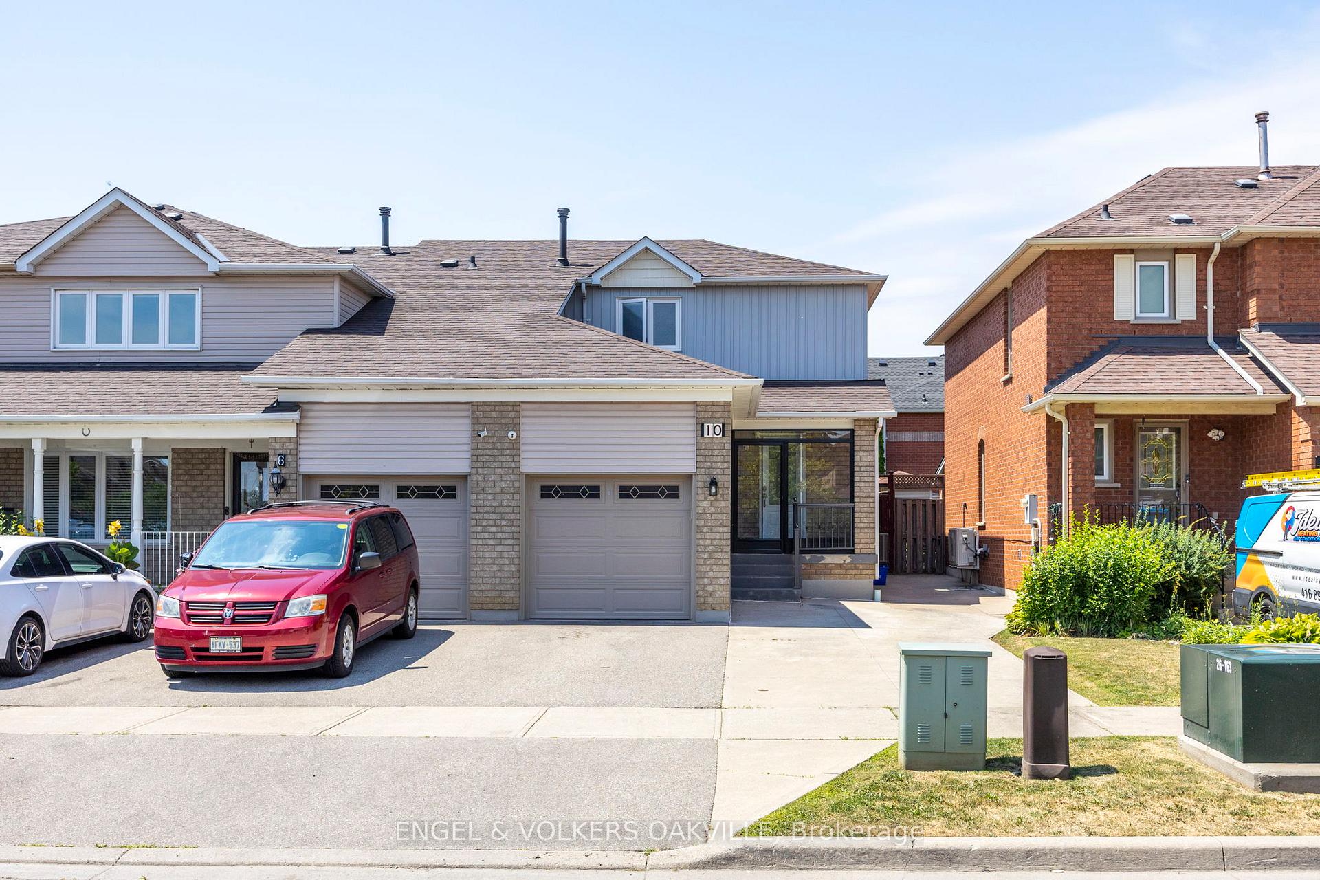 Photo 1 of 10 Crieff Avenue, Vaughan, Maple — HOMEH