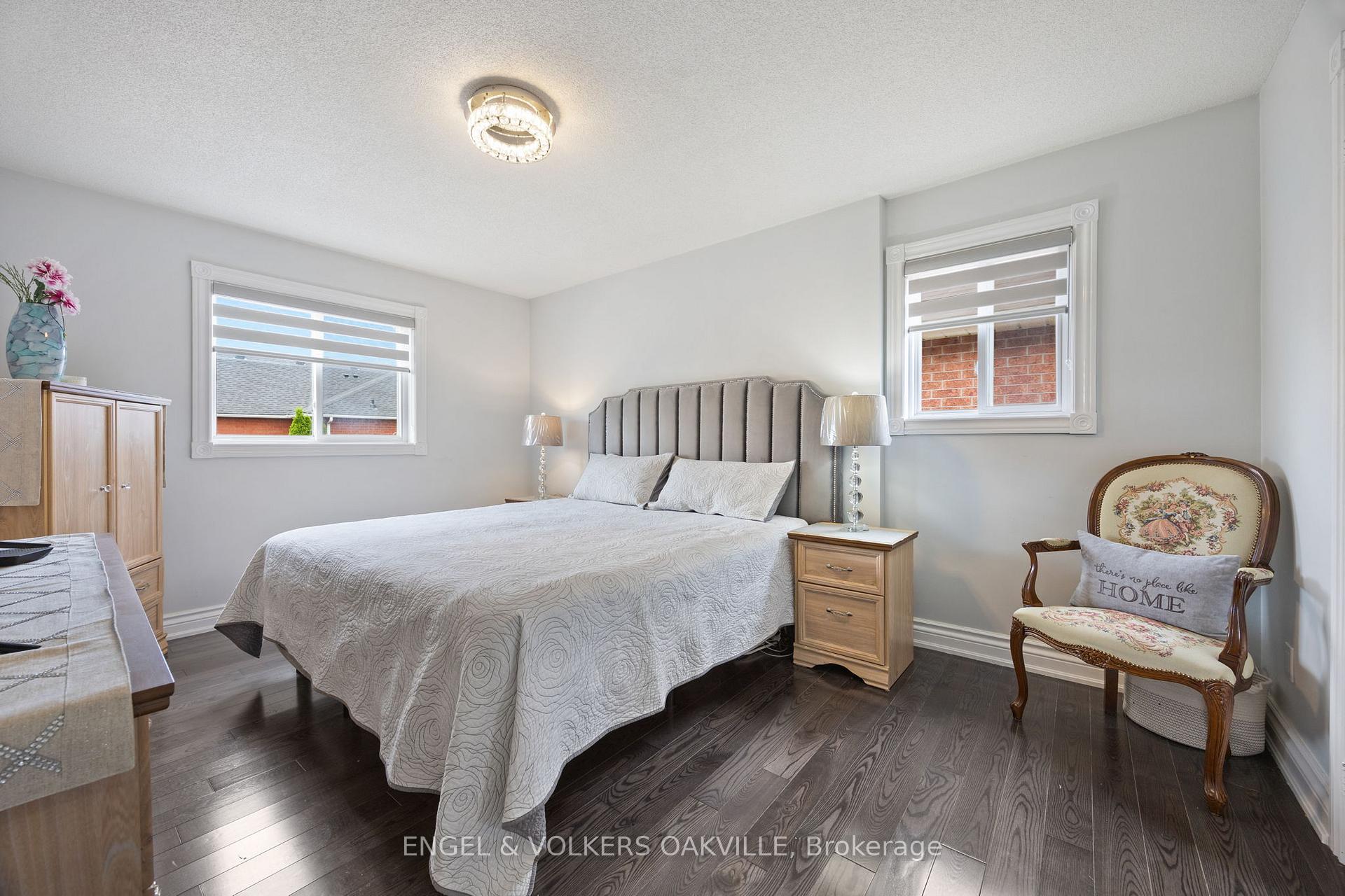 Photo 21 of 10 Crieff Avenue, Vaughan, Maple — HOMEH