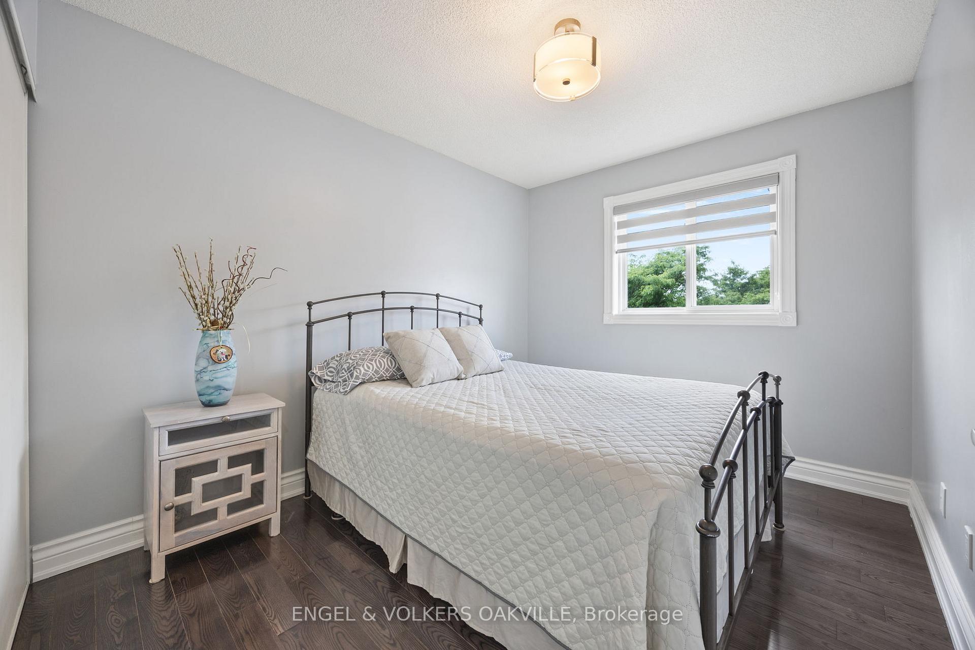 Photo 23 of 10 Crieff Avenue, Vaughan, Maple — HOMEH