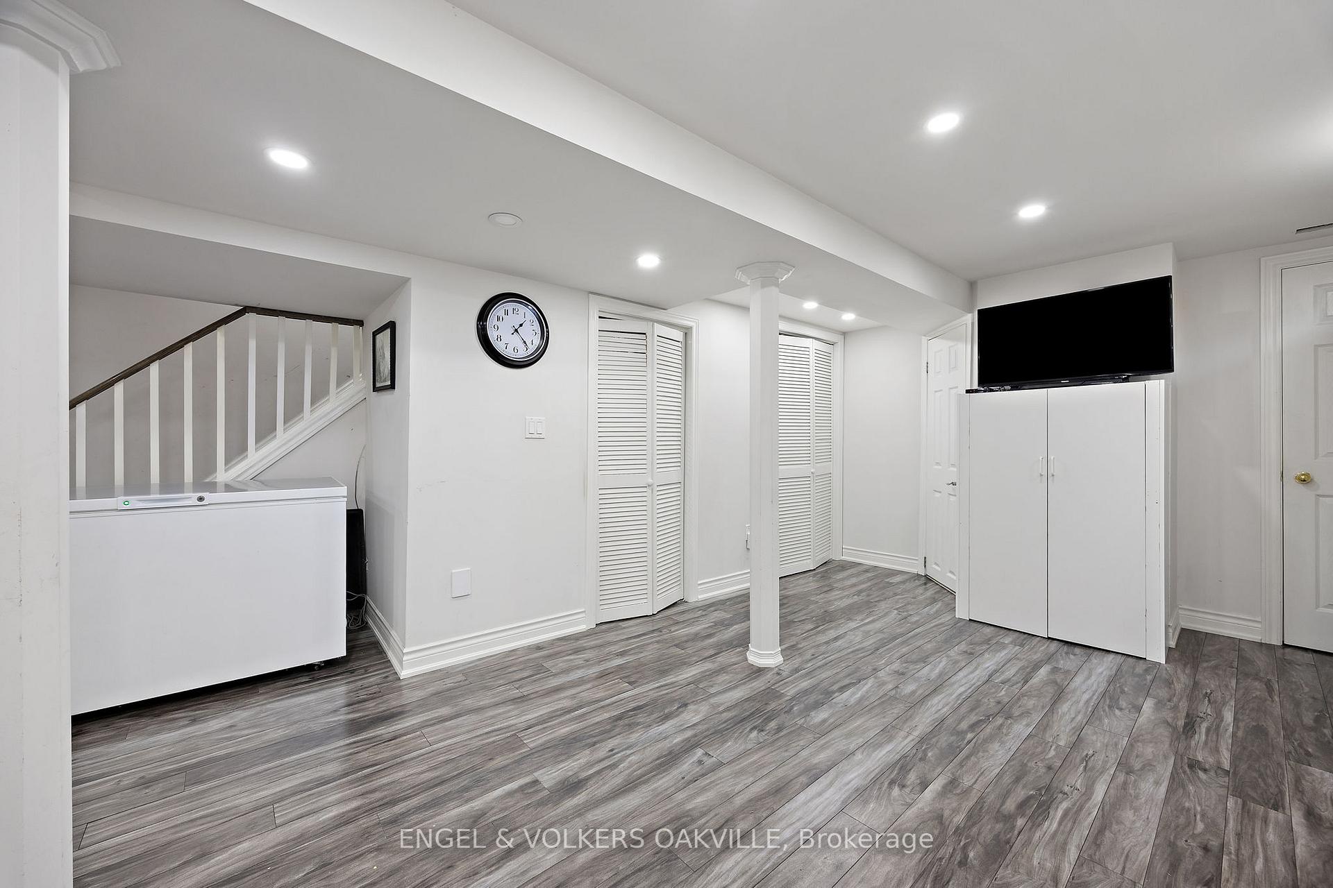 Photo 29 of 10 Crieff Avenue, Vaughan, Maple — HOMEH
