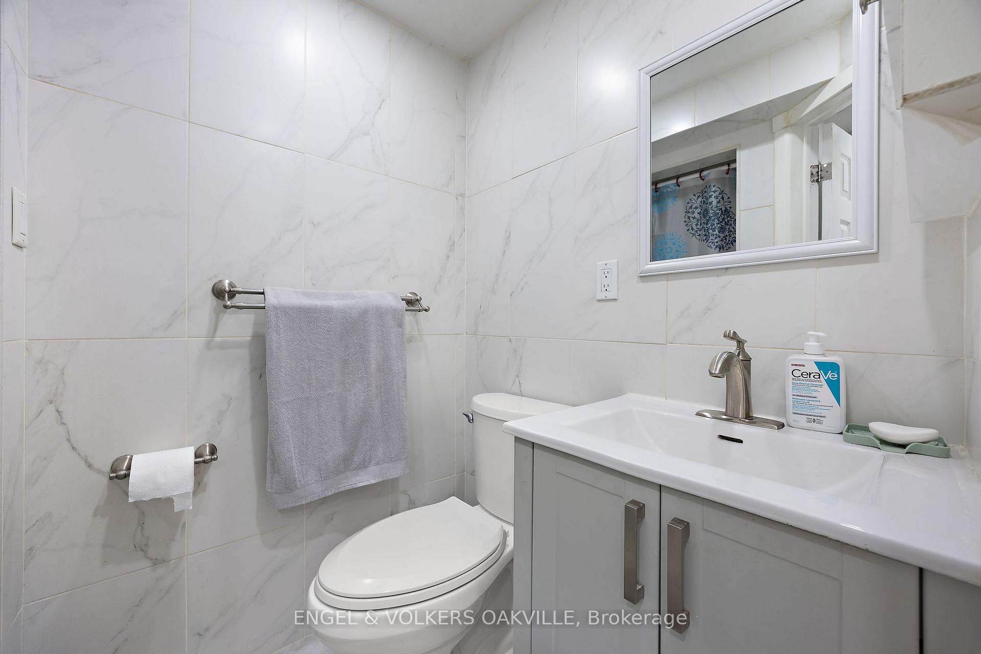 Photo 34 of 10 Crieff Avenue, Vaughan, Maple — HOMEH