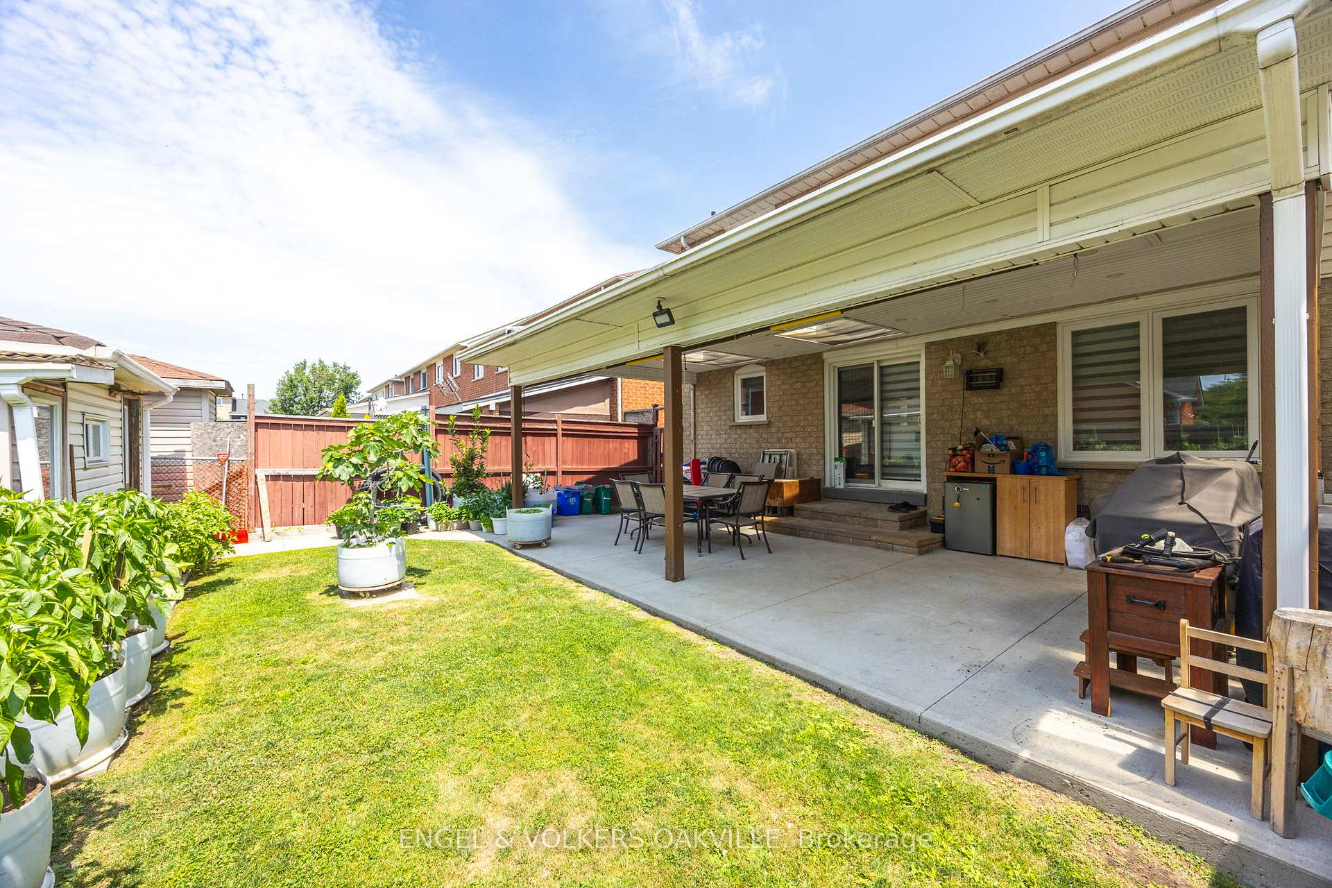 Photo 40 of 10 Crieff Avenue, Vaughan, Maple — HOMEH