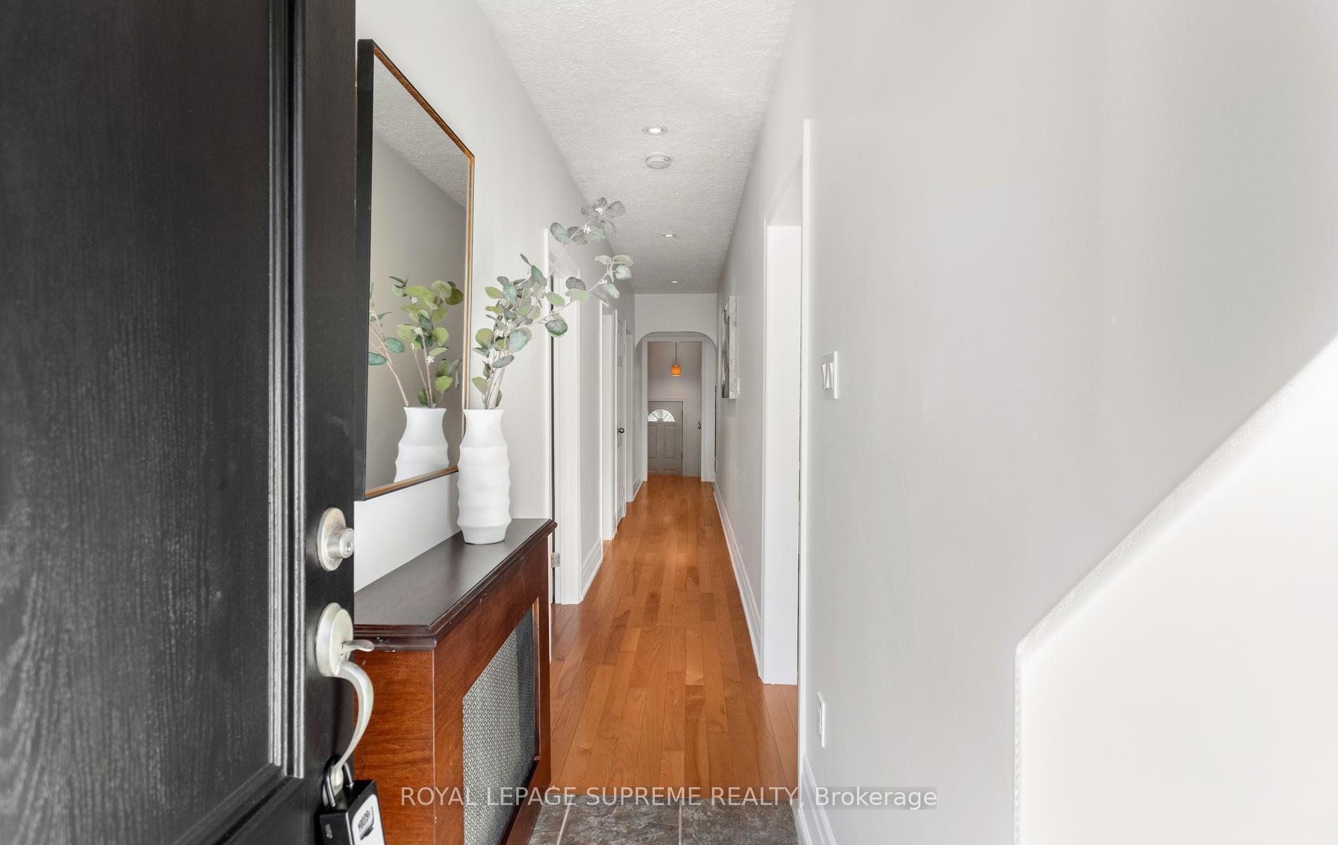 Photo 4 of 54 East Drive, Toronto, Rockcliffe-Smythe — HOMEH
