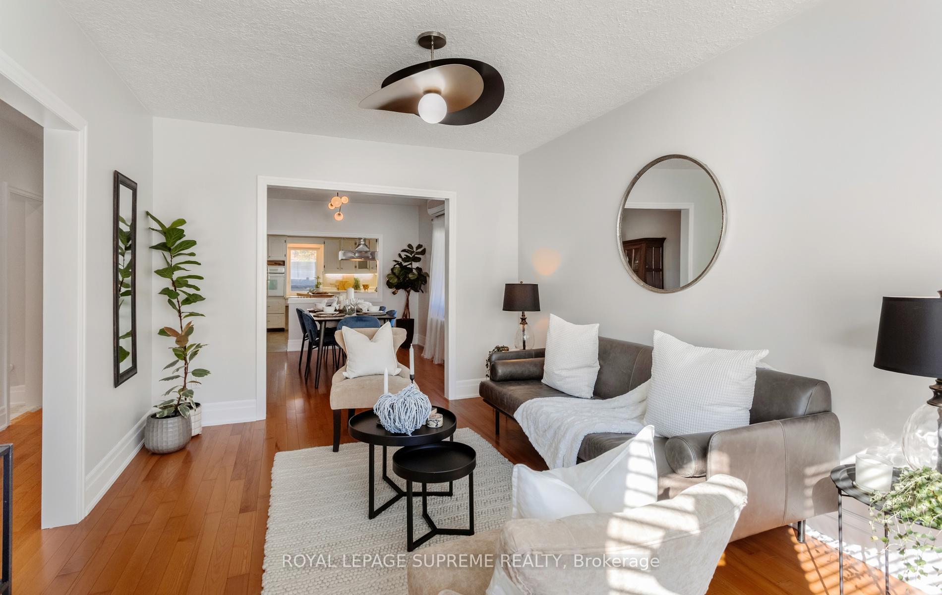 Photo 6 of 54 East Drive, Toronto, Rockcliffe-Smythe — HOMEH