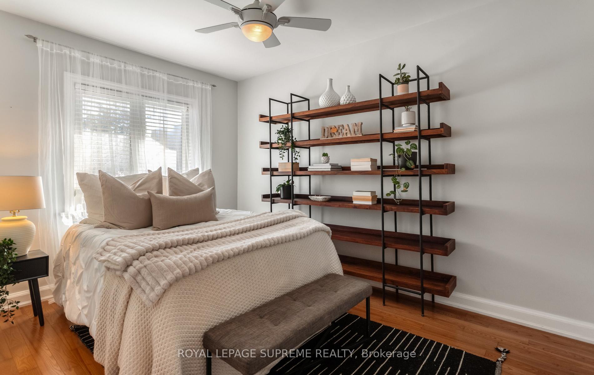 Photo 15 of 54 East Drive, Toronto, Rockcliffe-Smythe — HOMEH