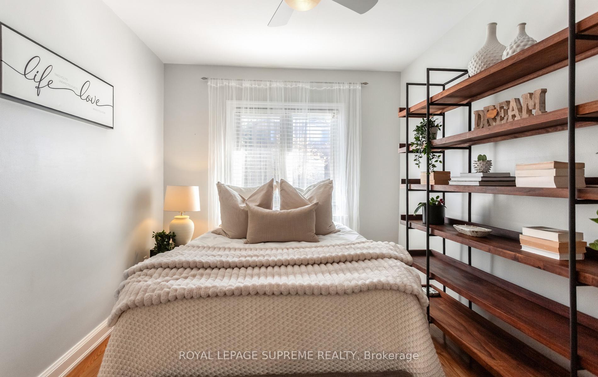 Photo 17 of 54 East Drive, Toronto, Rockcliffe-Smythe — HOMEH