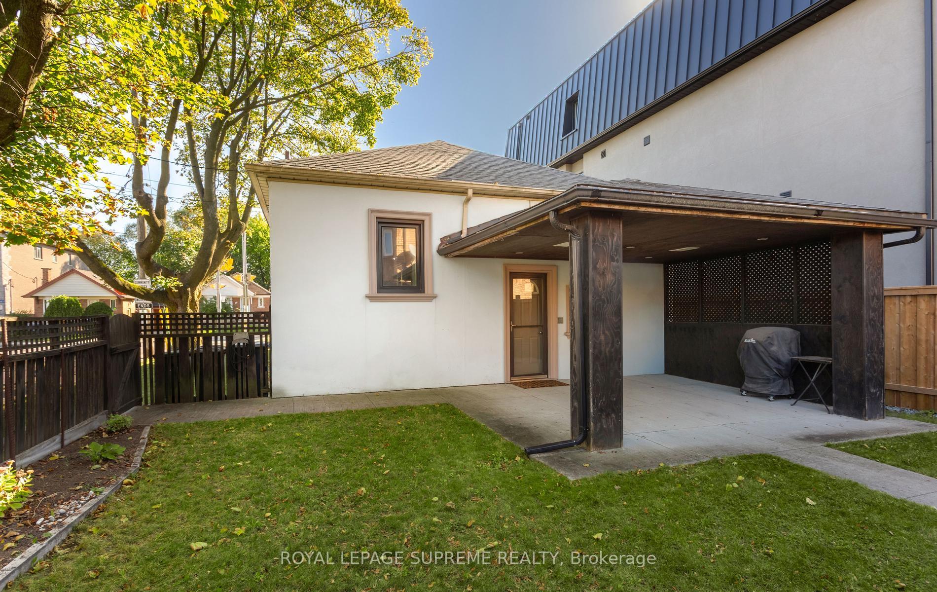 Photo 41 of 54 East Drive, Toronto, Rockcliffe-Smythe — HOMEH