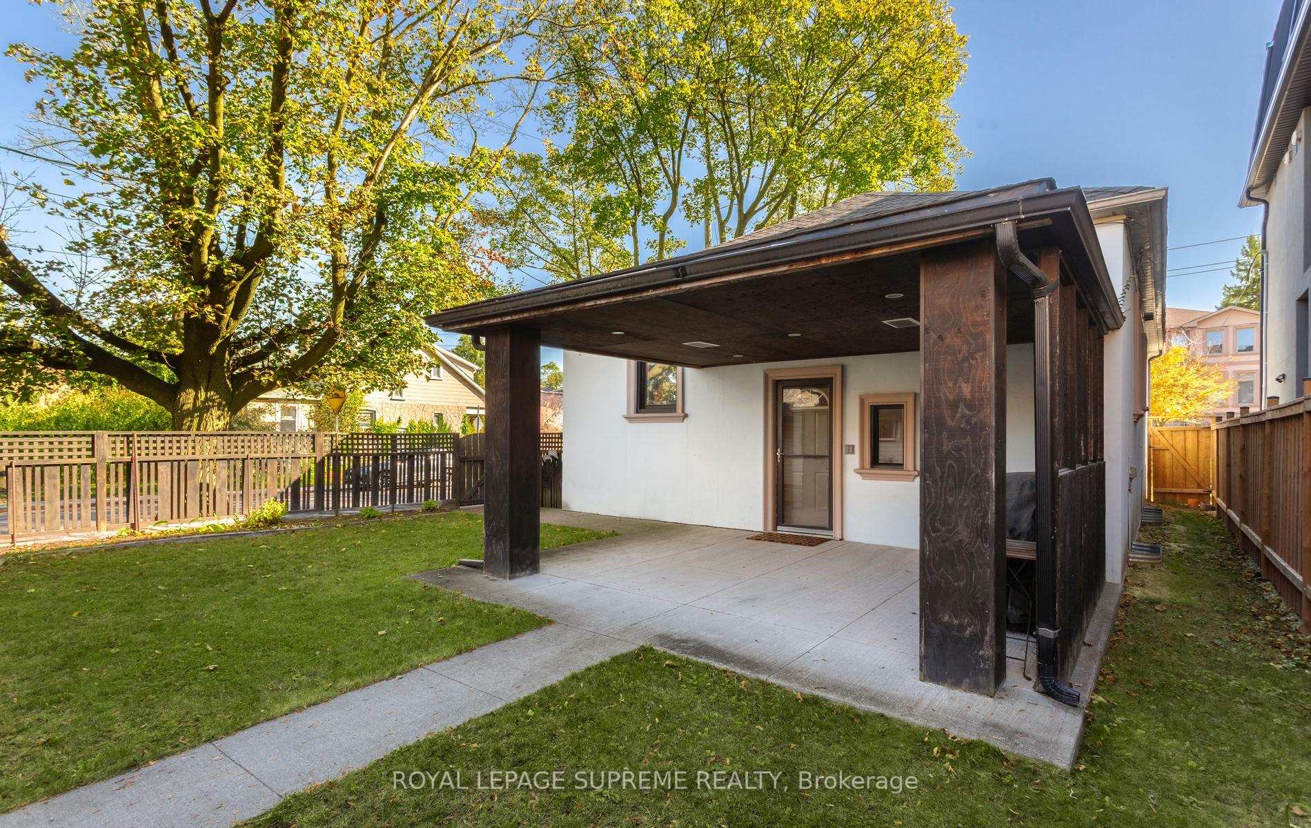 Photo 44 of 54 East Drive, Toronto, Rockcliffe-Smythe — HOMEH