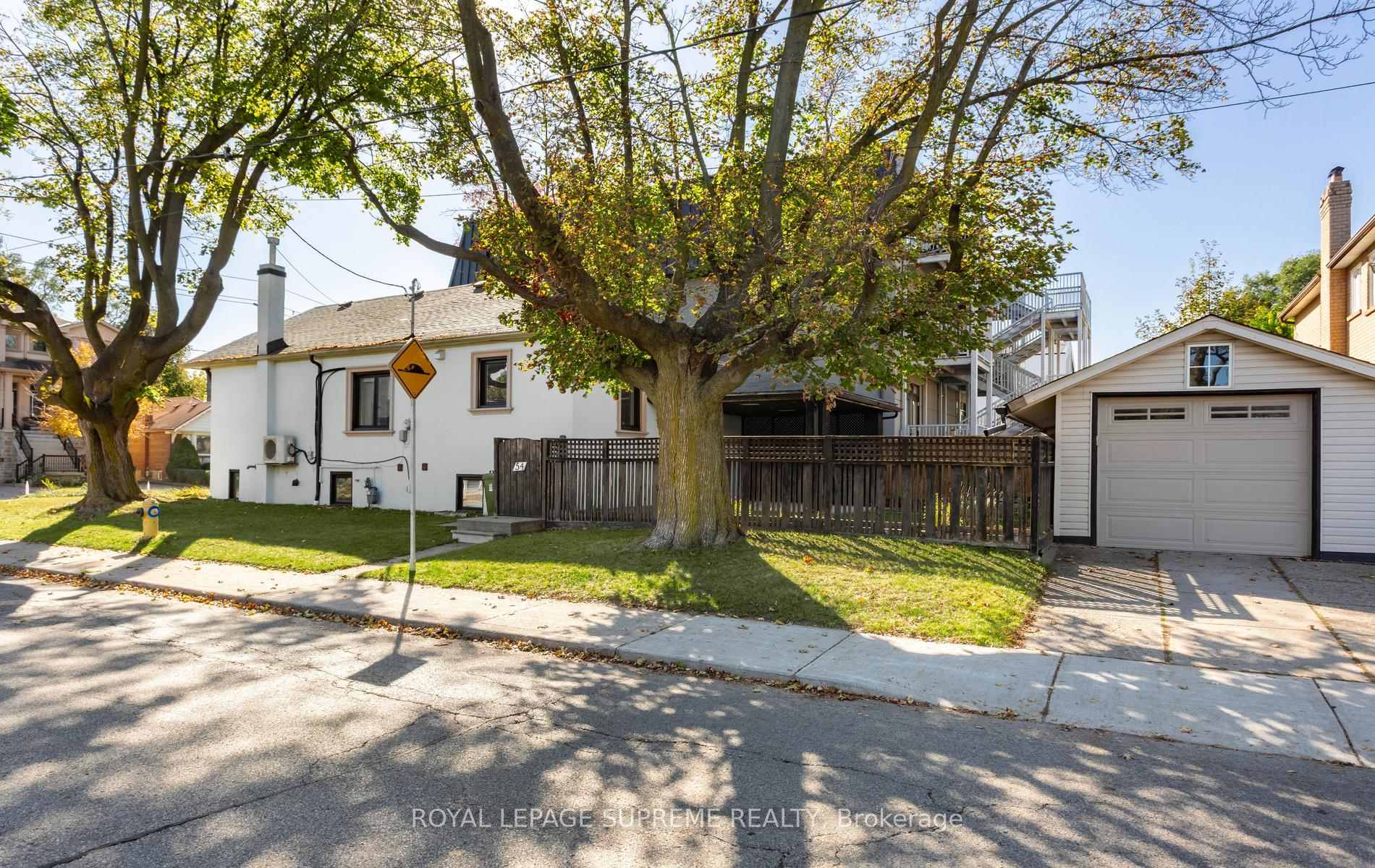 Photo 45 of 54 East Drive, Toronto, Rockcliffe-Smythe — HOMEH