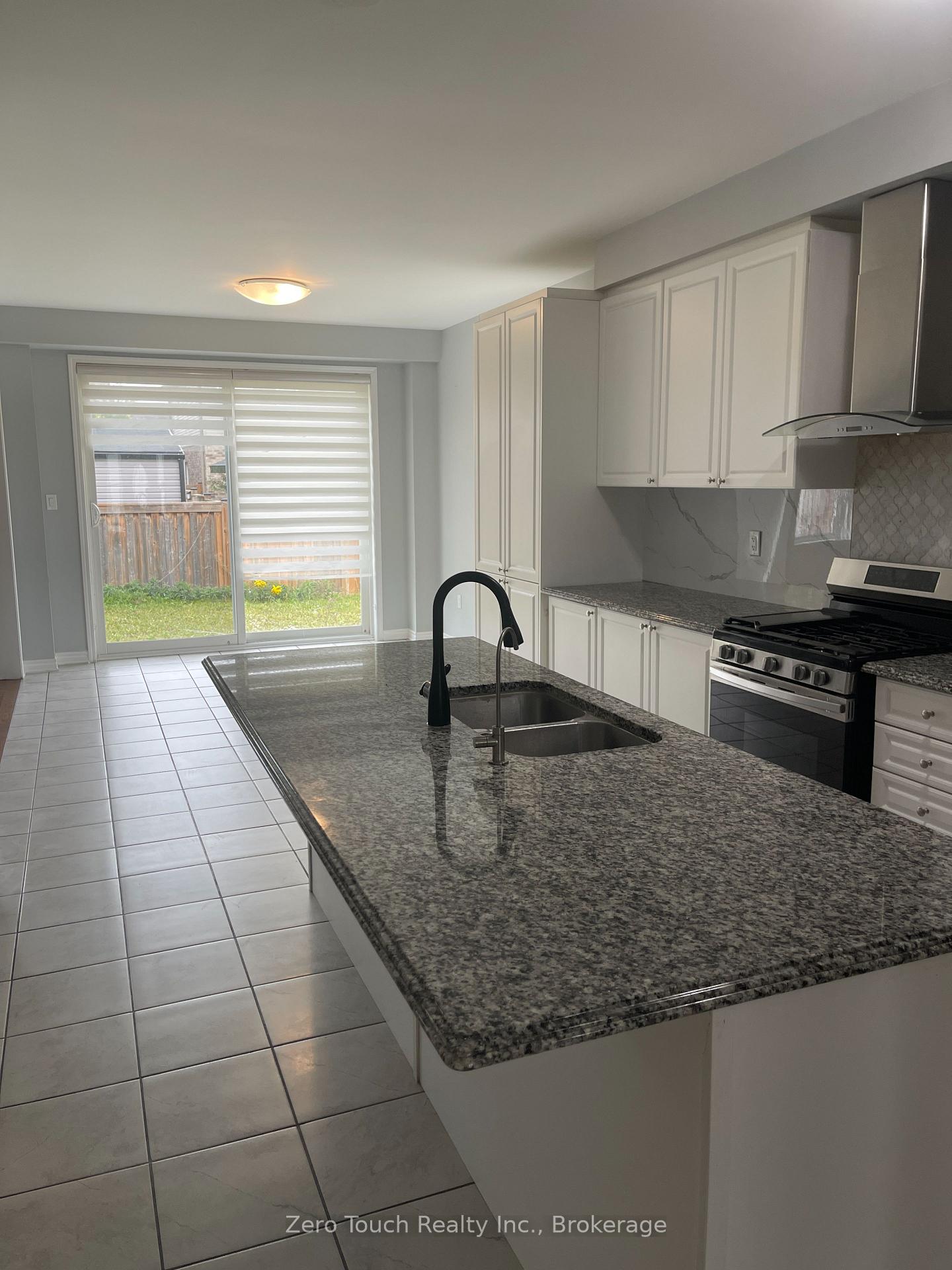 Photo 16 of 127 Watermill Street W, Kitchener, Doon South — HOMEH