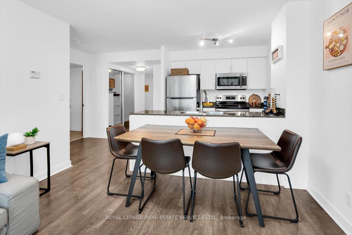 Photo 9 of Unit 911, 397 Front Street W, Toronto, Waterfront Communities — HOMEH