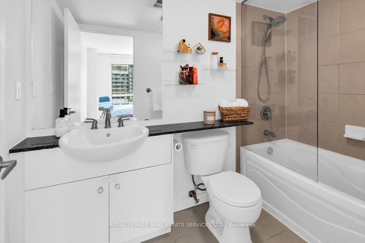 Photo 14 of Unit 911, 397 Front Street W, Toronto, Waterfront Communities — HOMEH
