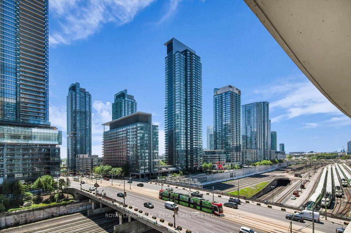 Photo 20 of Unit 911, 397 Front Street W, Toronto, Waterfront Communities — HOMEH