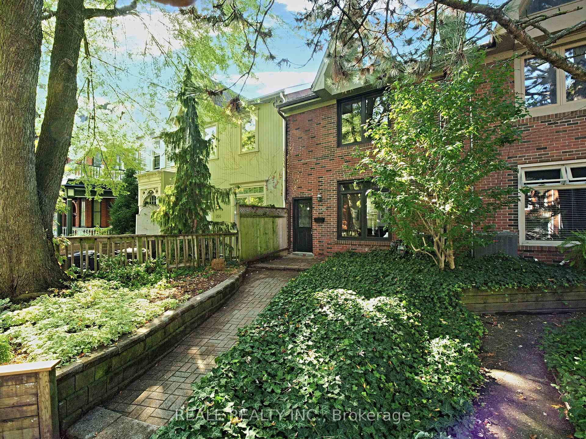 Photo 3 of 206 Berkeley Street, Toronto, Moss Park — HOMEH