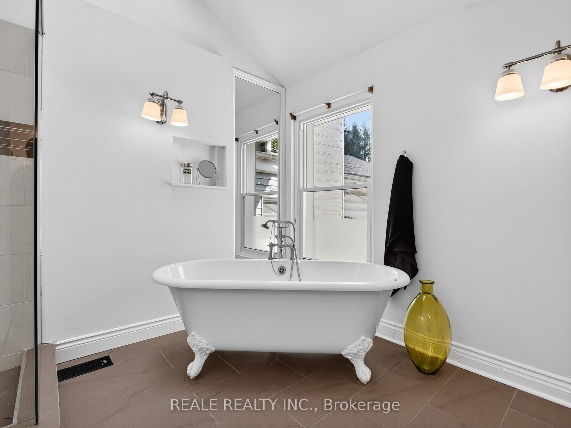 Photo 40 of 206 Berkeley Street, Toronto, Moss Park — HOMEH