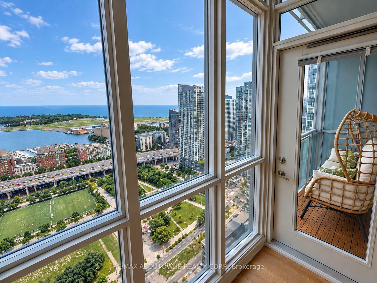 Photo 7 of Unit 3608, 15 Iceboat Terrace, Toronto, Waterfront Communities — HOMEH