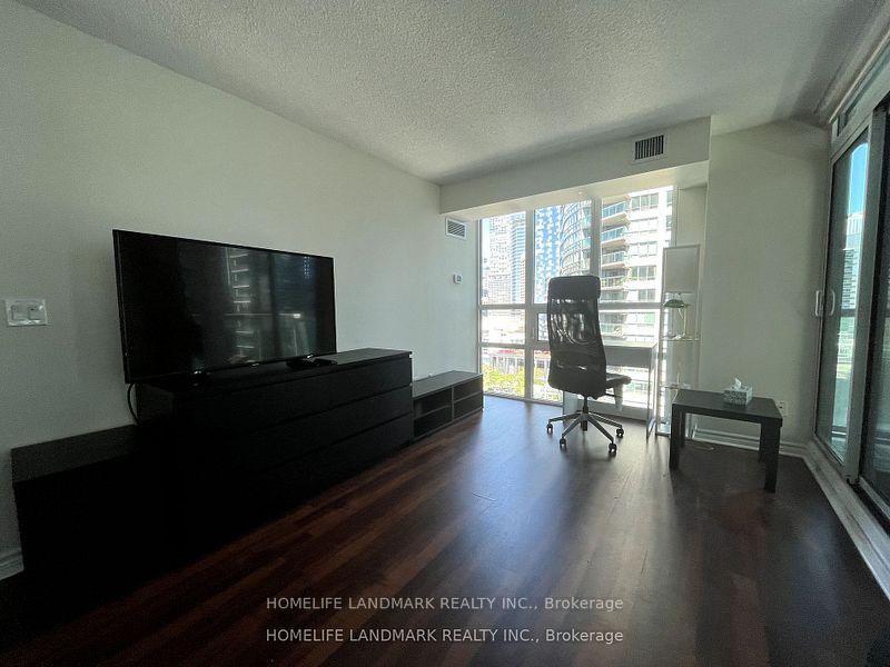 Photo 2 of Unit 1706, 19 Grand Trunk Crescent, Toronto, Waterfront Communities — HOMEH
