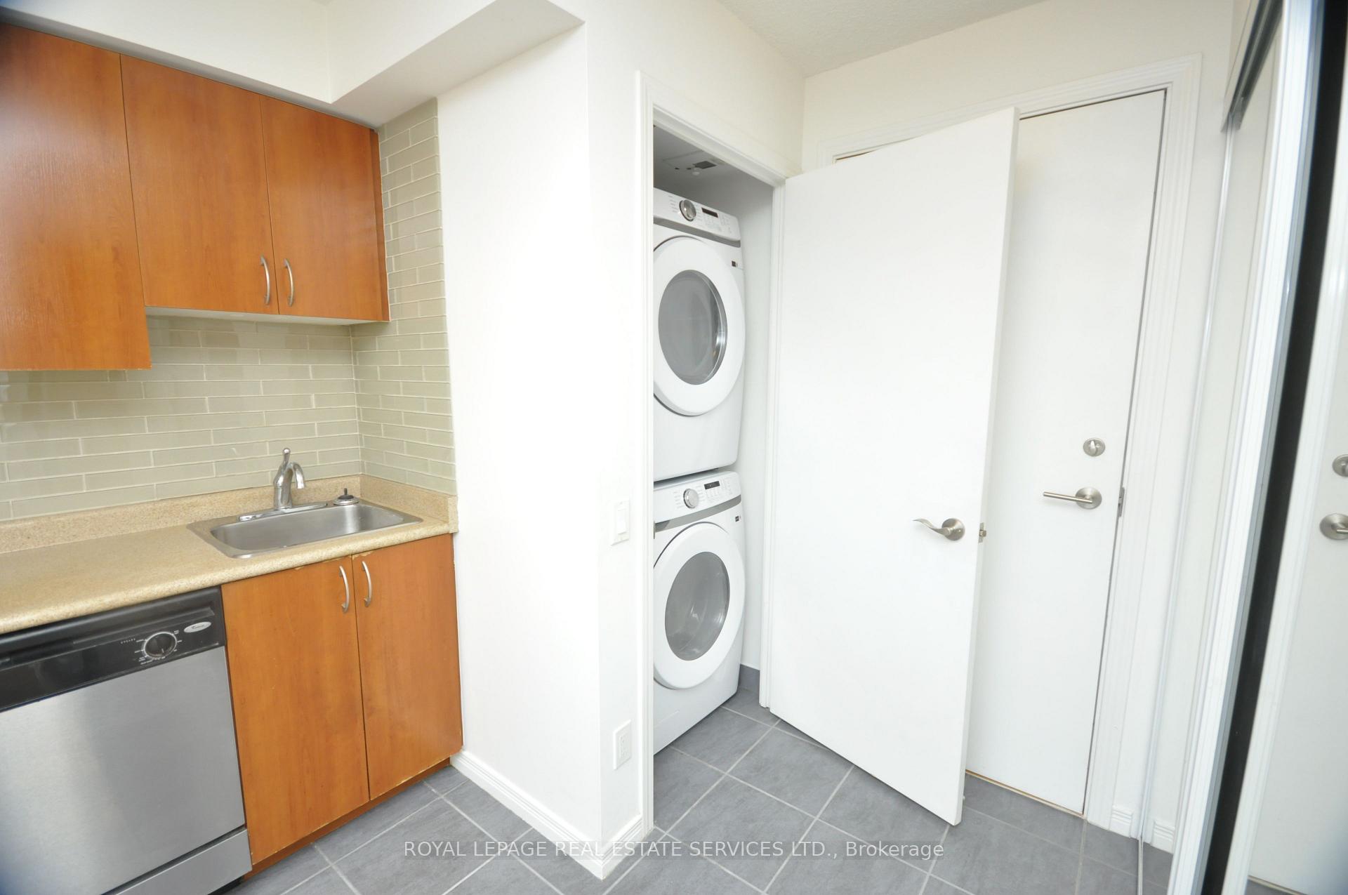 Photo 6 of Unit 1217, 60 Heintzman Street, Toronto, Junction Area — HOMEH