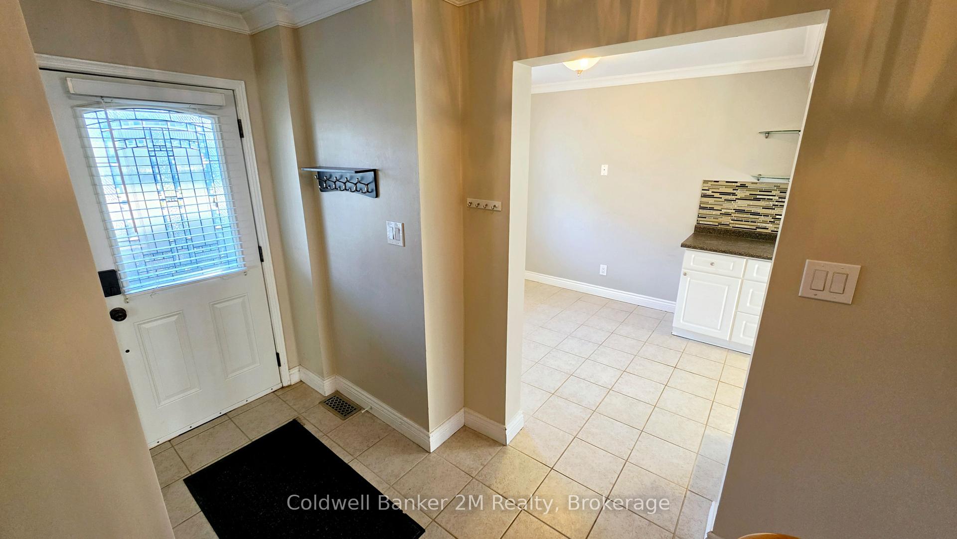 Photo 3 of 852 Attersley Drive, Oshawa, Pinecrest — HOMEH