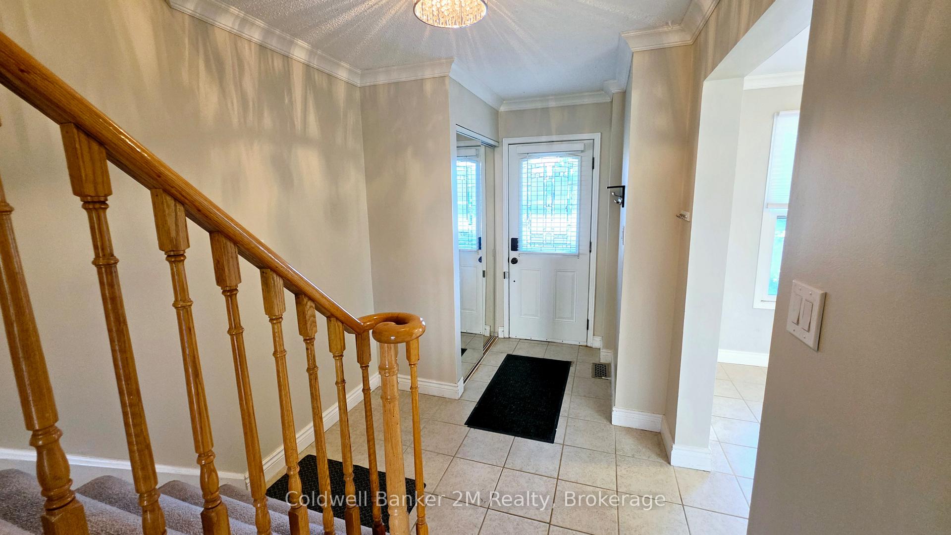 Photo 5 of 852 Attersley Drive, Oshawa, Pinecrest — HOMEH