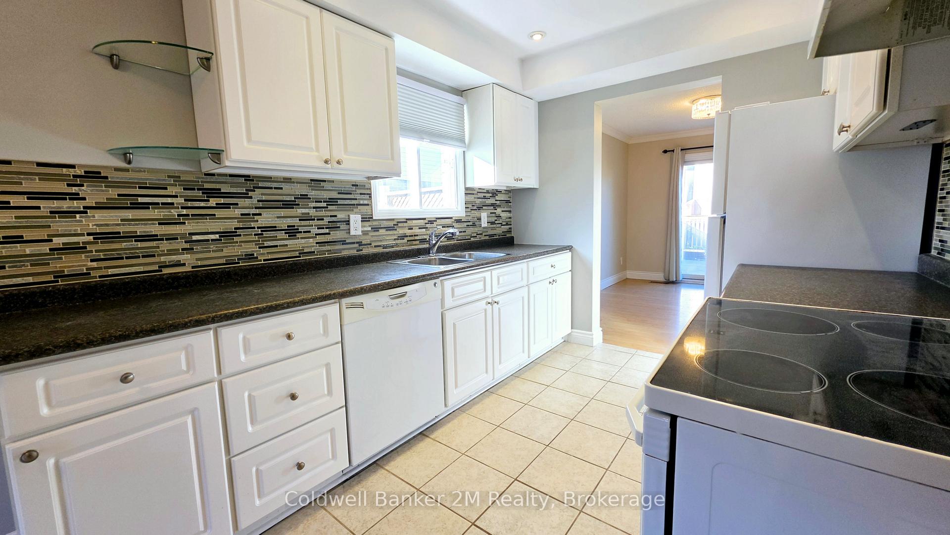 Photo 9 of 852 Attersley Drive, Oshawa, Pinecrest — HOMEH