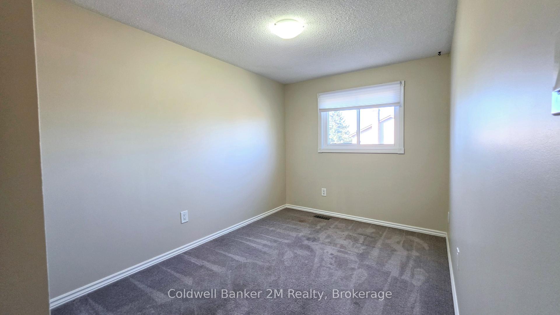 Photo 17 of 852 Attersley Drive, Oshawa, Pinecrest — HOMEH