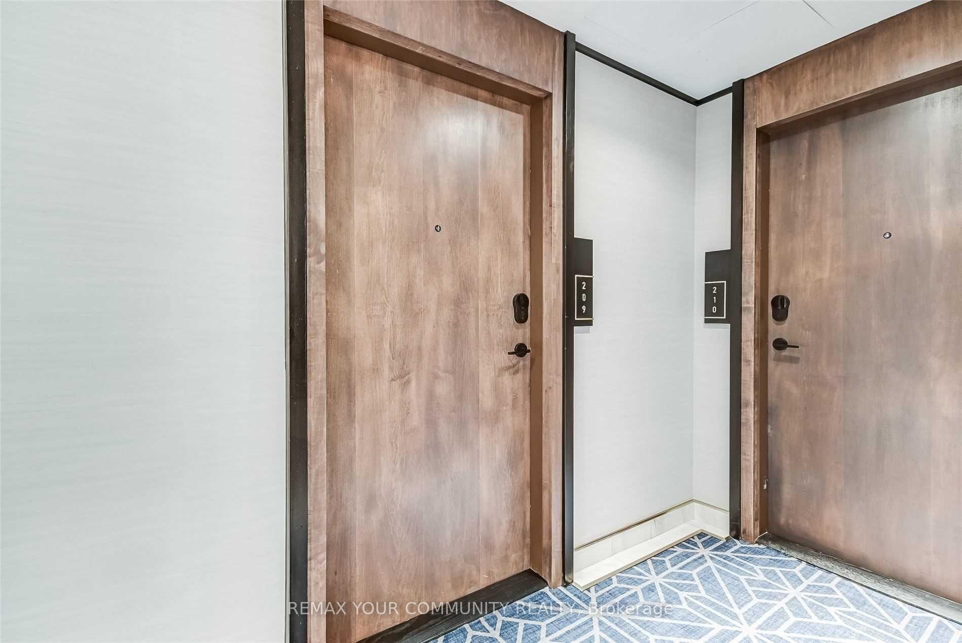 Photo 3 of Unit 209, 120 Eagle Rock Way, Vaughan, Rural Vaughan — HOMEH