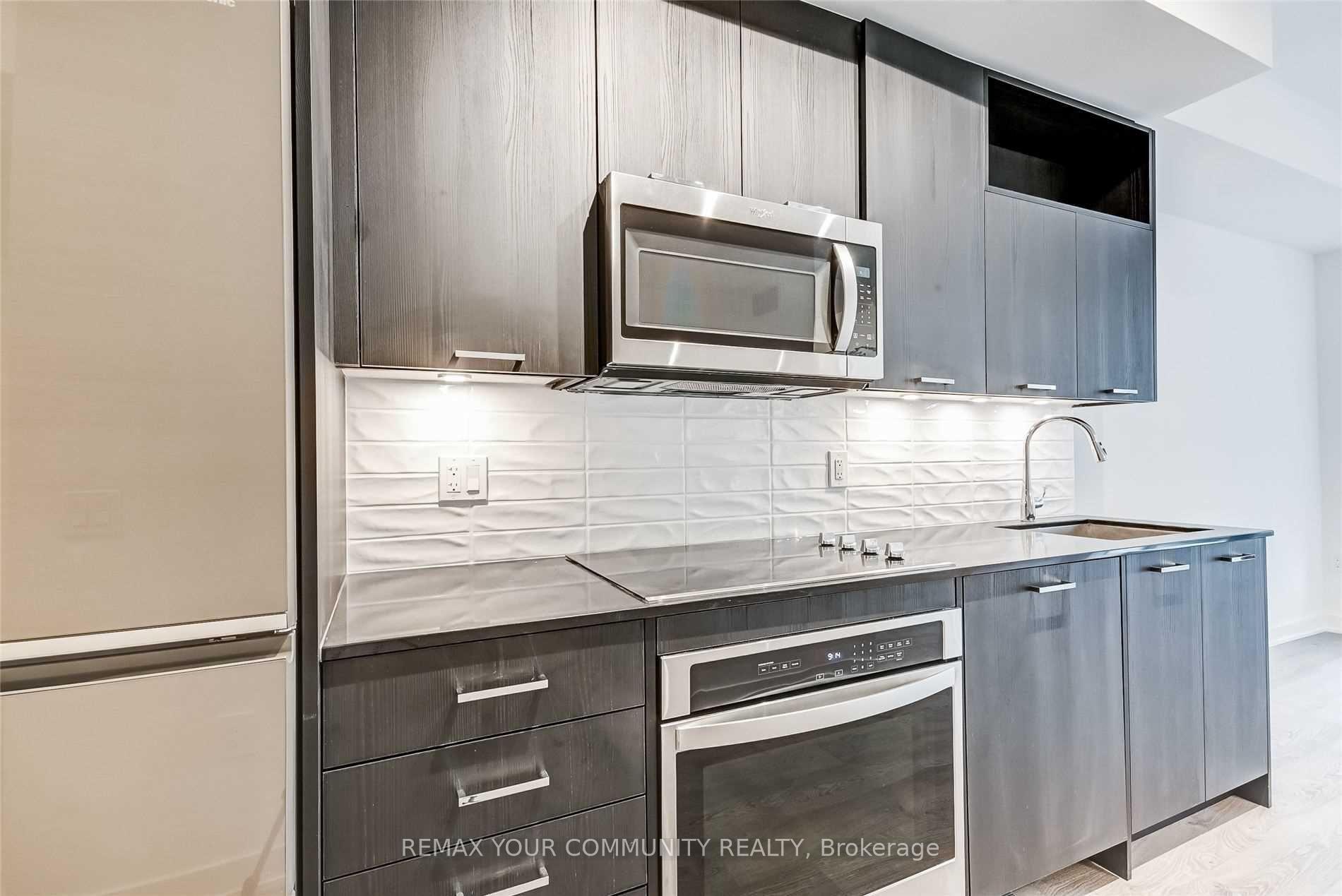 Photo 5 of Unit 209, 120 Eagle Rock Way, Vaughan, Rural Vaughan — HOMEH