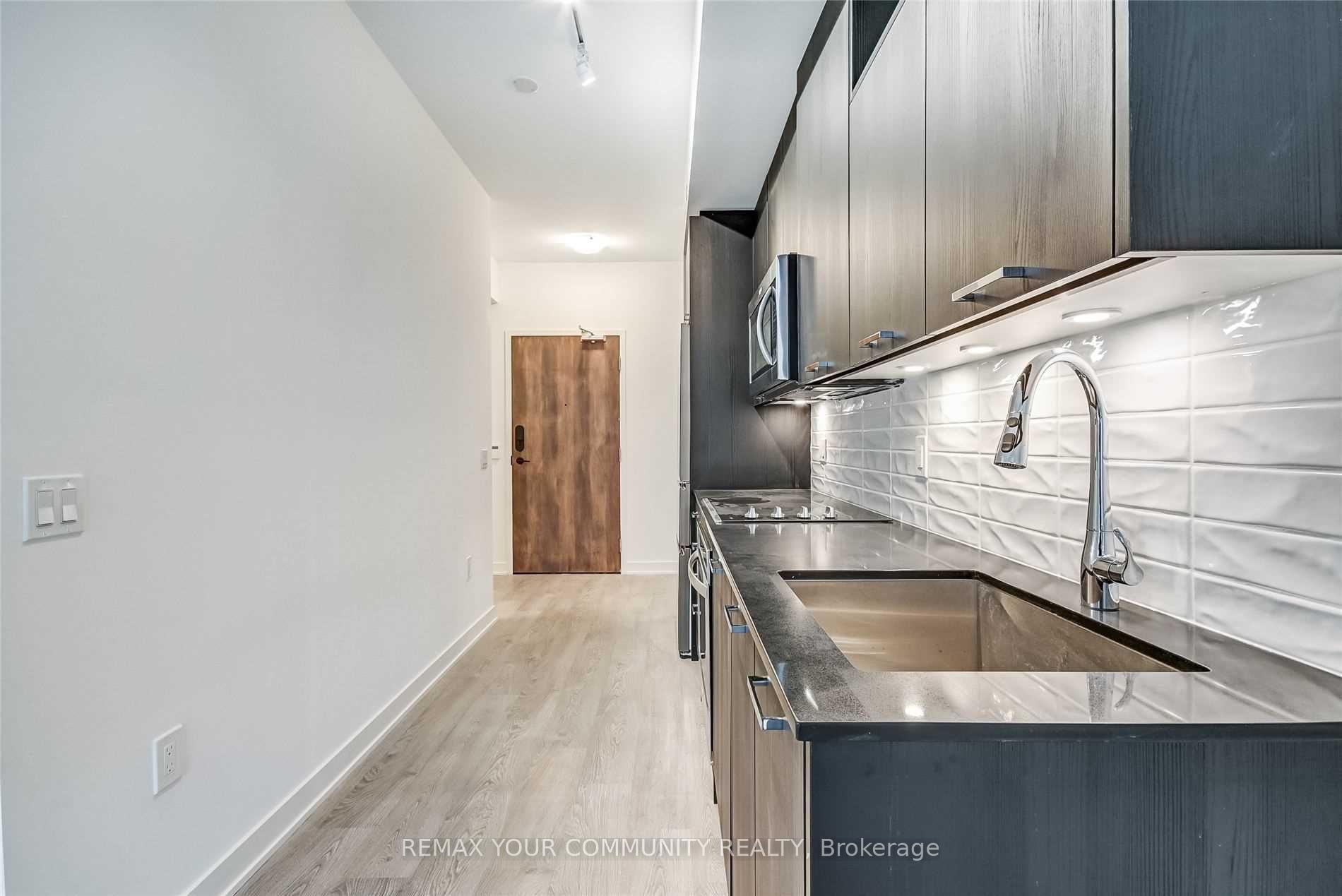 Photo 7 of Unit 209, 120 Eagle Rock Way, Vaughan, Rural Vaughan — HOMEH