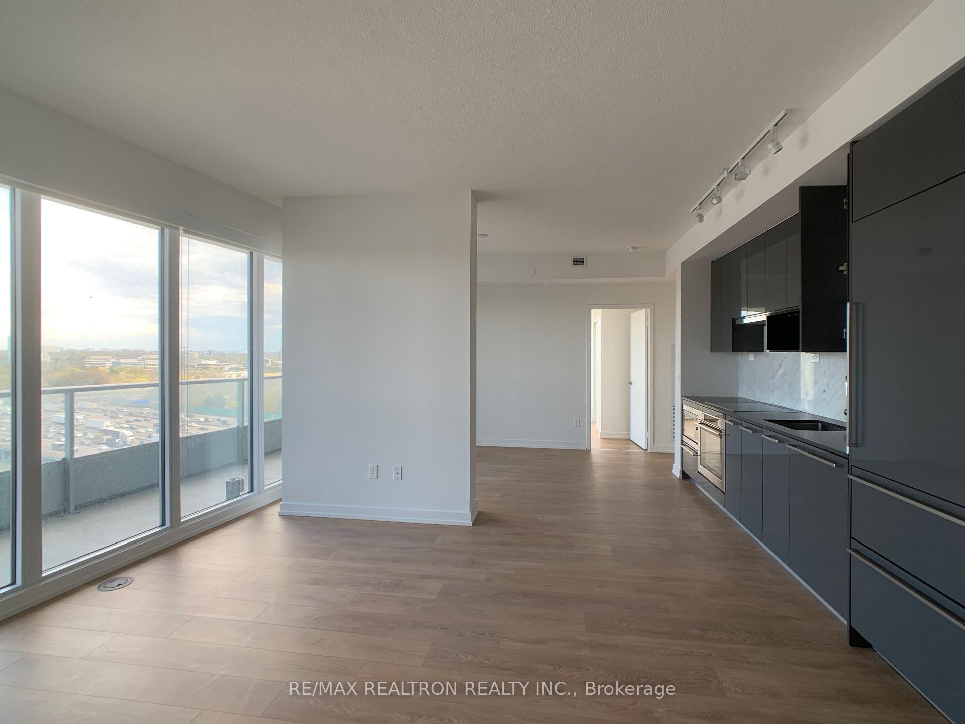 Photo 4 of Unit 1102, 117 Mcmahon Drive, North York, Bayview Village — HOMEH