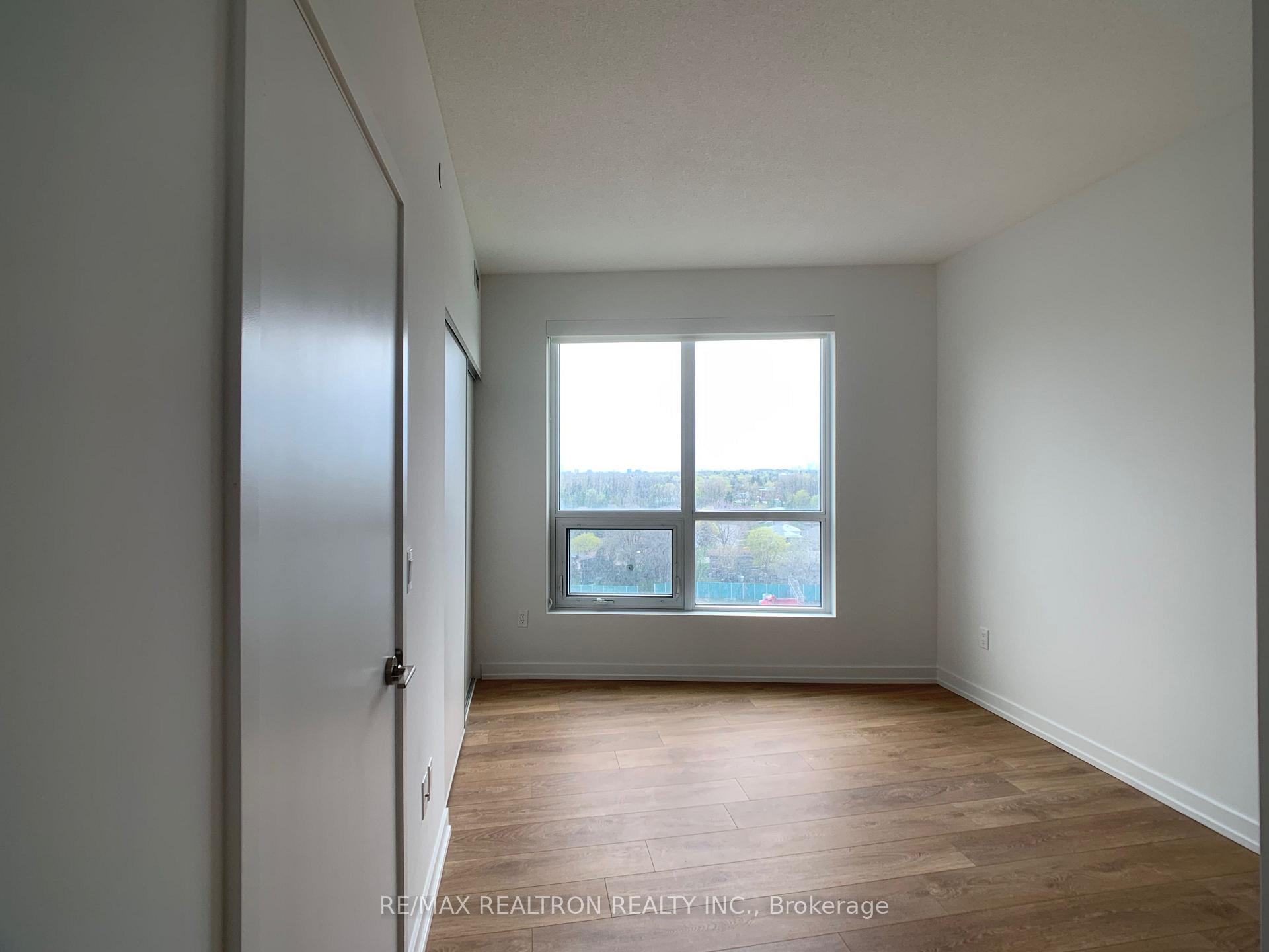 Photo 8 of Unit 1102, 117 Mcmahon Drive, North York, Bayview Village — HOMEH