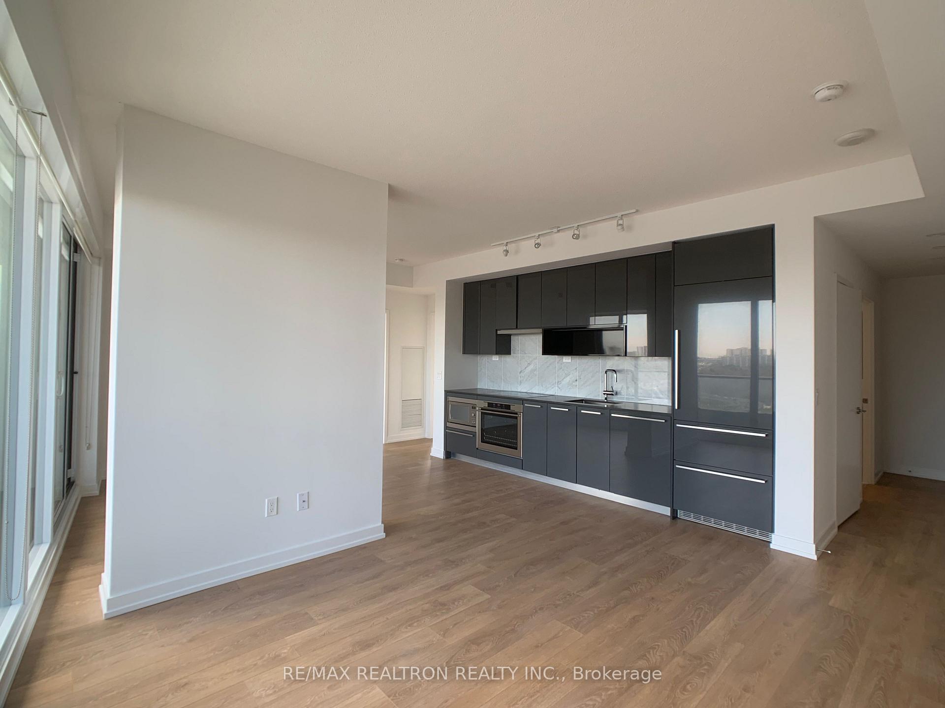 Photo 13 of Unit 1102, 117 Mcmahon Drive, North York, Bayview Village — HOMEH
