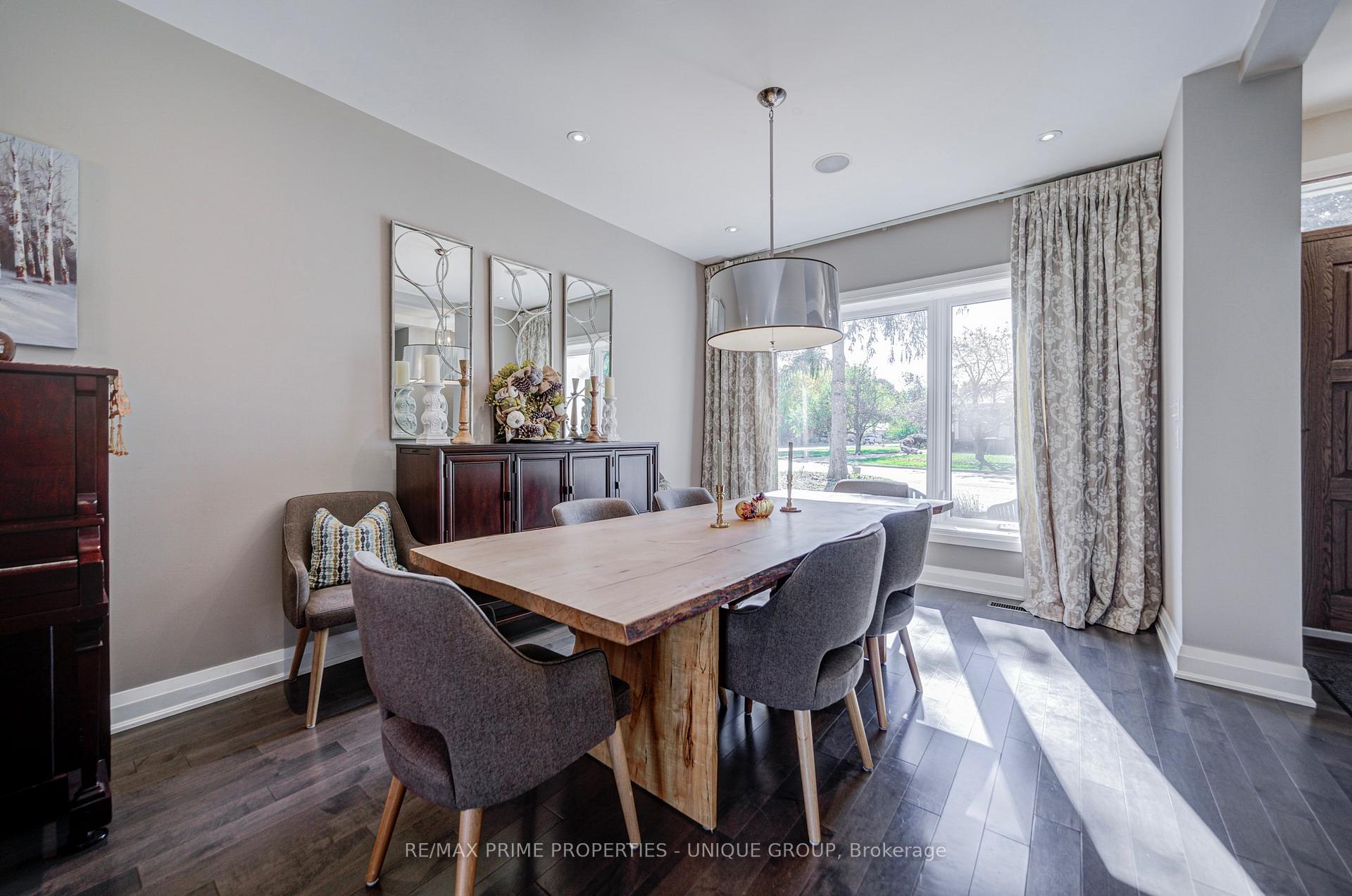 Photo 3 of 24 Cedarbank Crescent, North York, Banbury-Don Mills — HOMEH